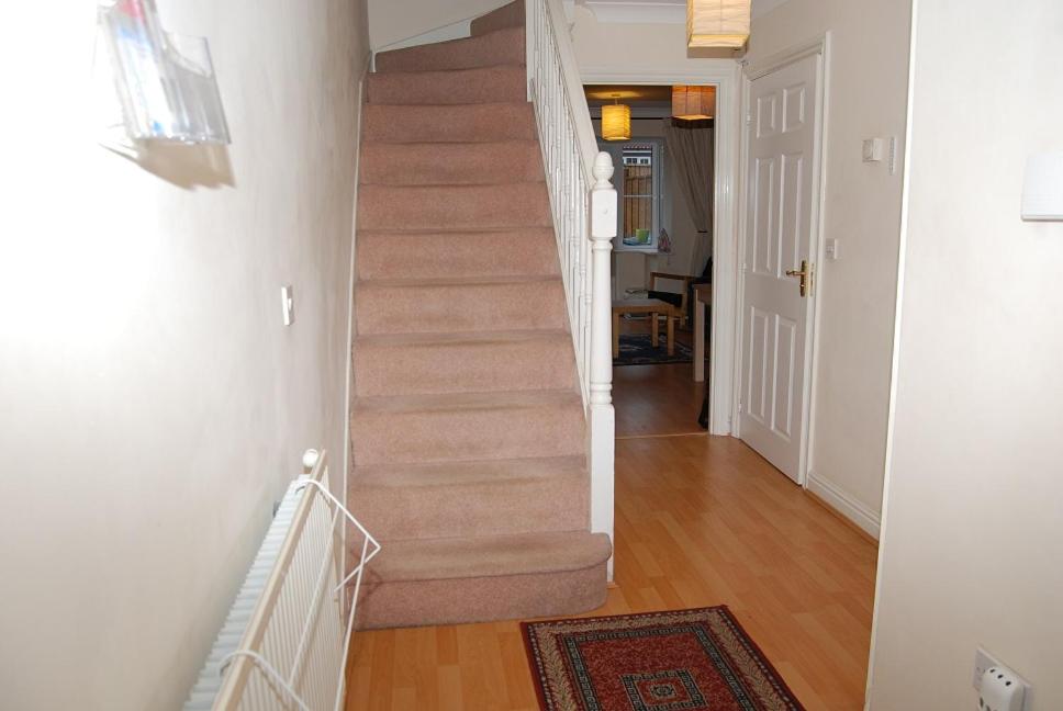 Fantastic 4 bed house with 3 bathrooms in pleasant location
