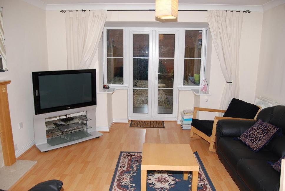Fantastic 4 bed house with 3 bathrooms in pleasant location