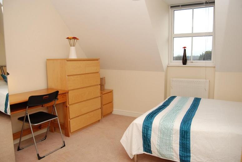 Fantastic 4 bed house with 3 bathrooms in pleasant location