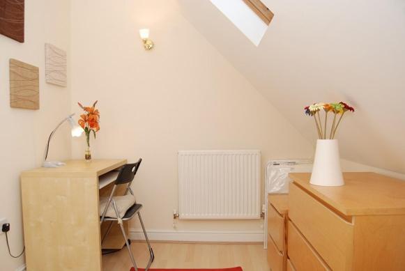 Fantastic 4 bed house with 3 bathrooms in pleasant location