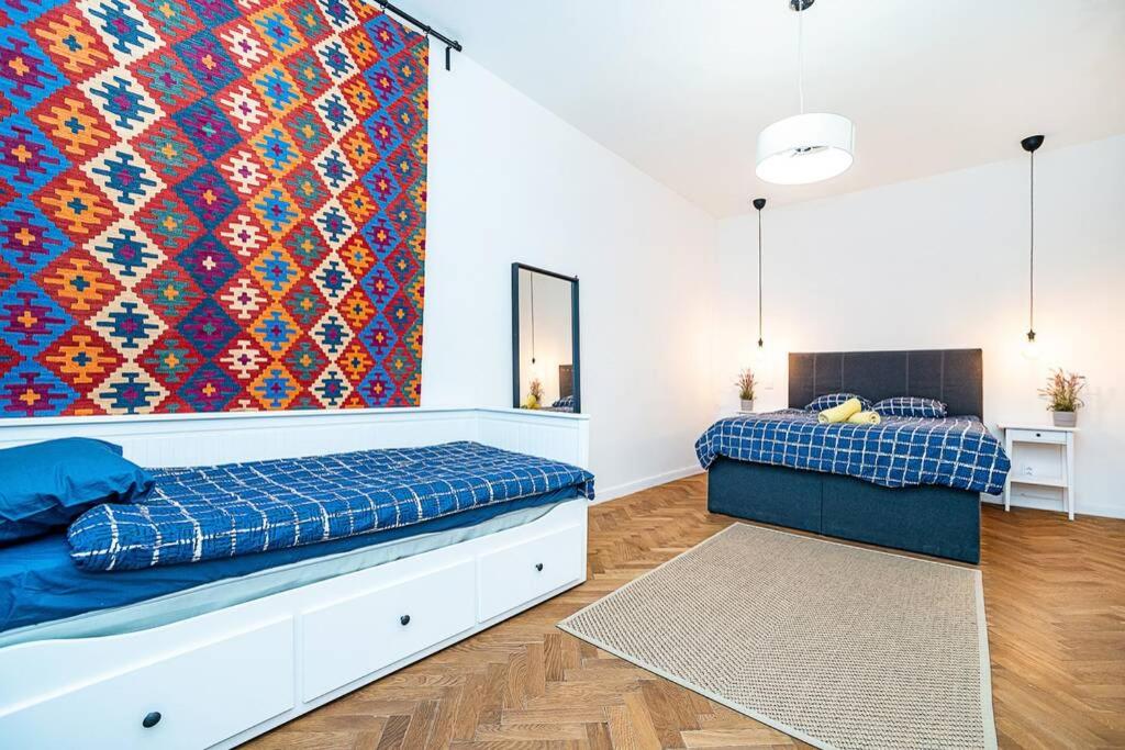 Elegant, modern, 2-bed flat by Museum of Prague