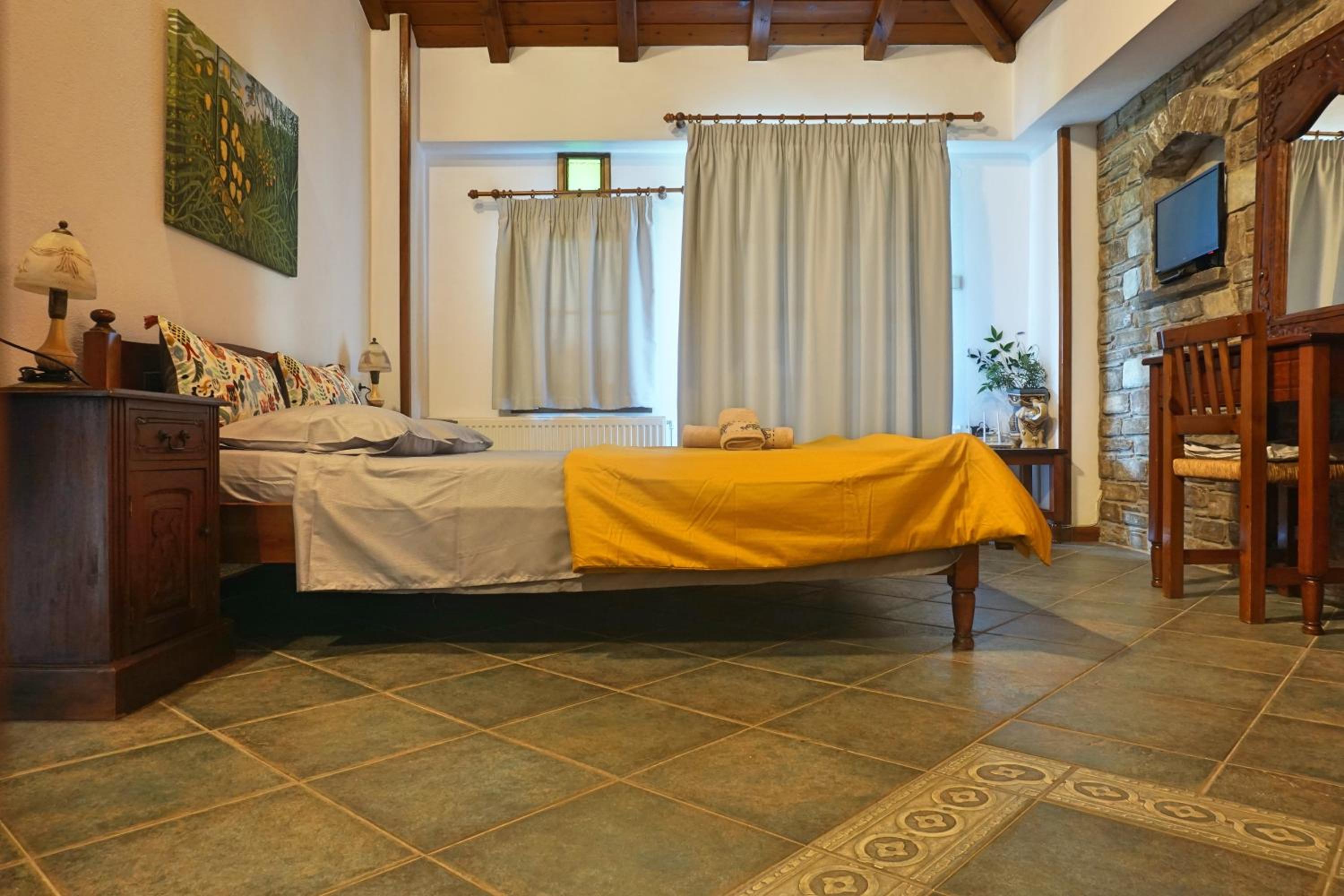 Artemisia House