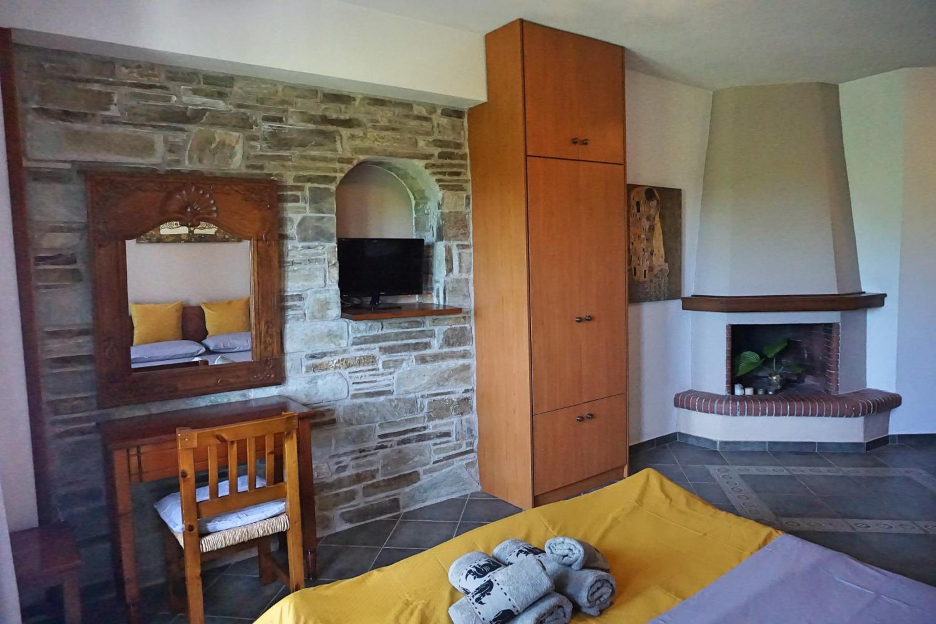 Artemisia House