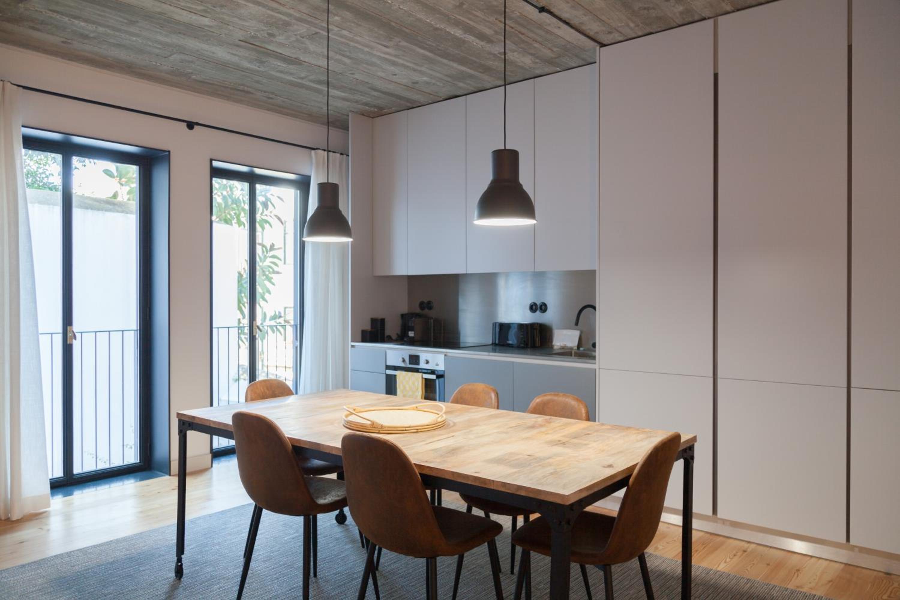 FLH Intendente Cozy Industrial Flat view 4