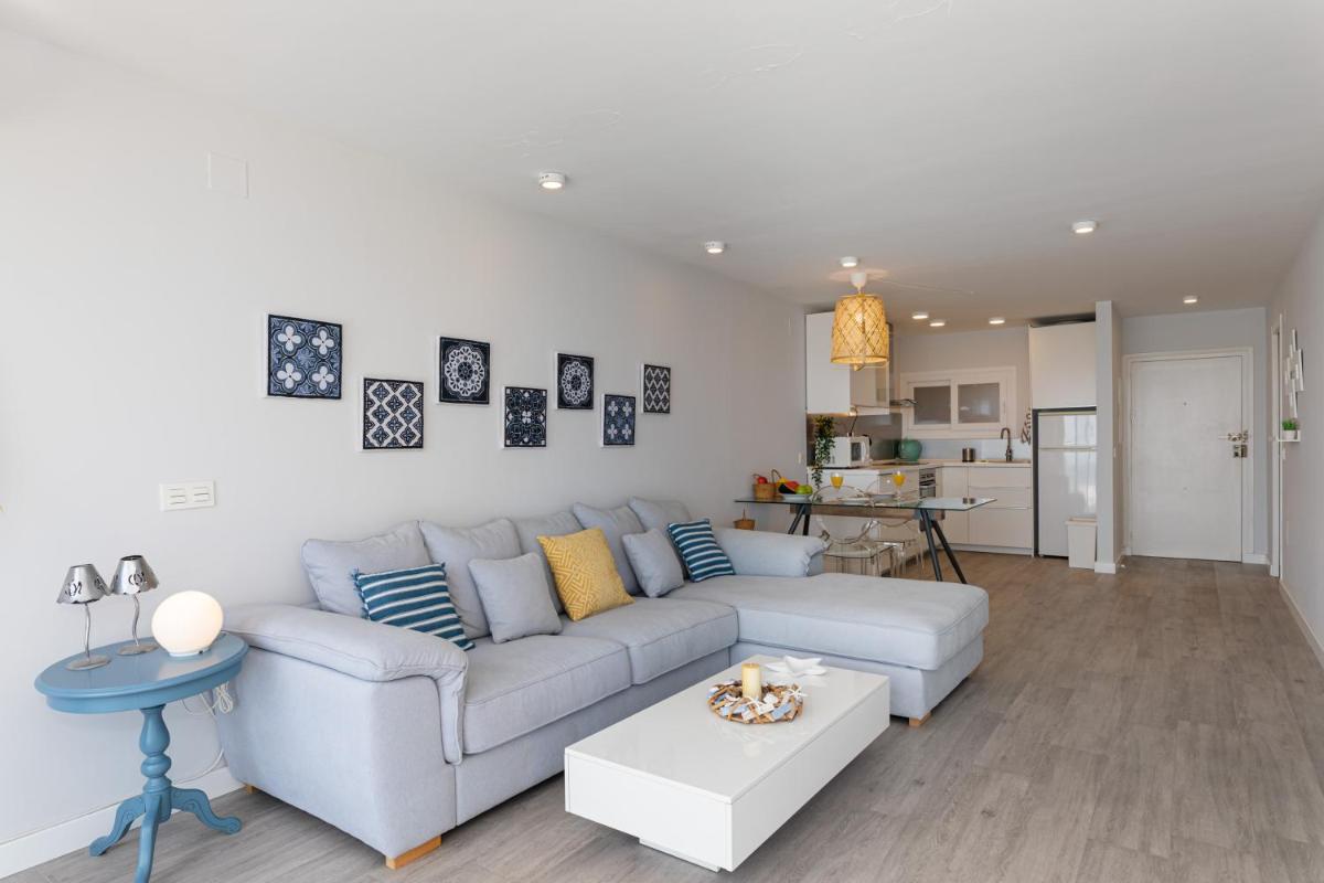 100% SEAVIEW, 2 minutes to the BEACH and PARKING photo 3