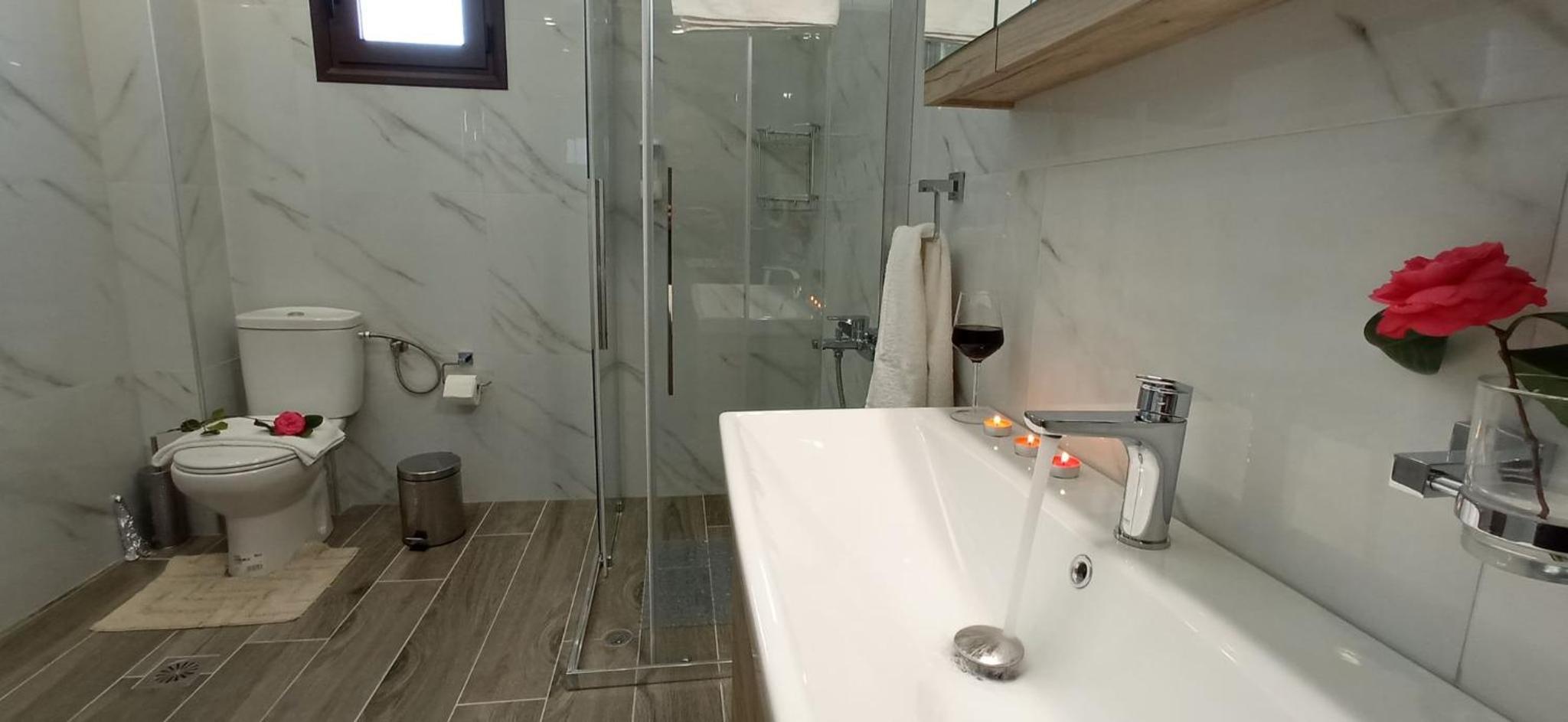Aretousa - Center Luxury Suites 1 view 4