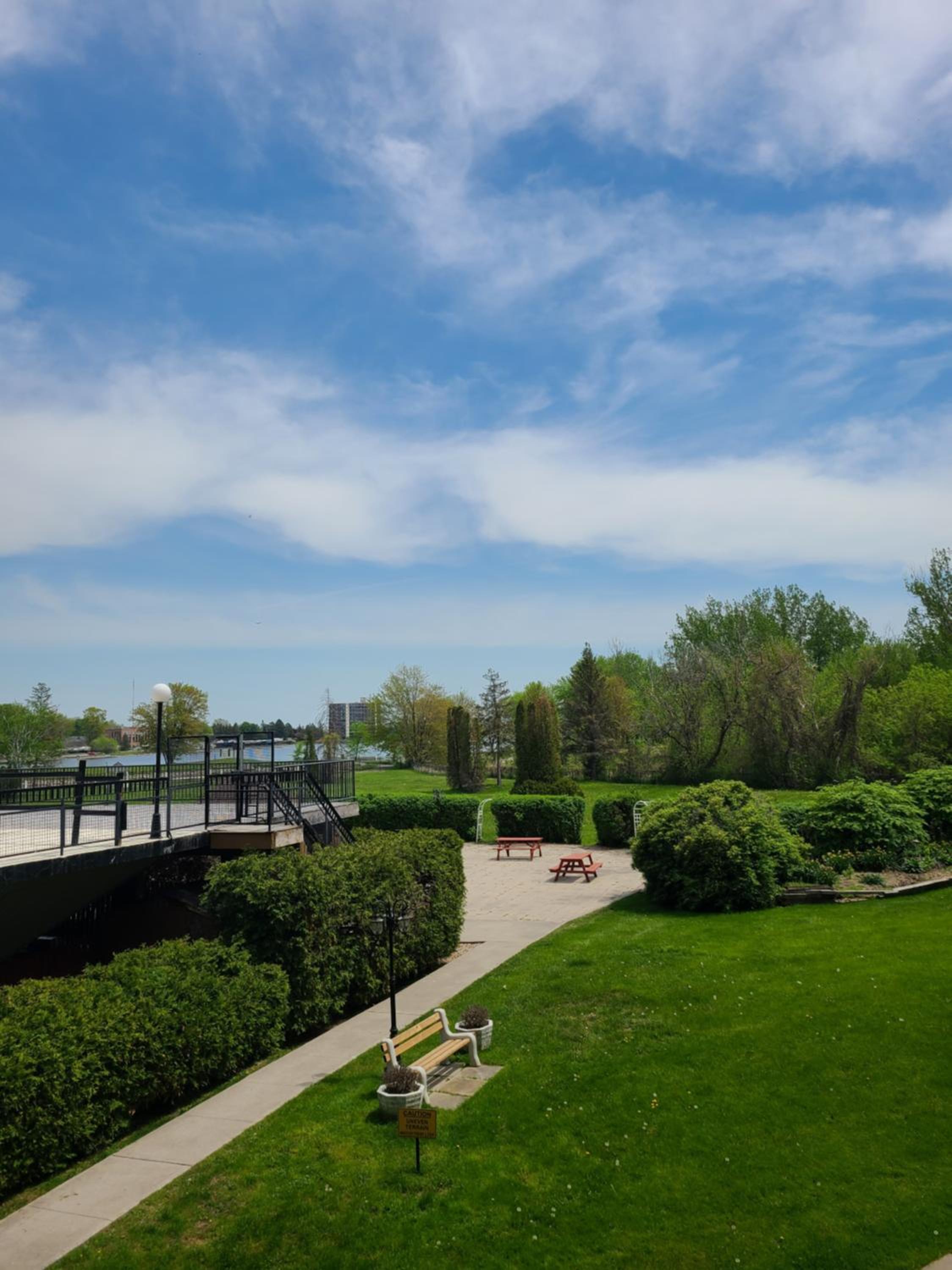 Belleville Vacations - Ramada by Wyndham Belleville Harbourview Conference Center - Property Image 11