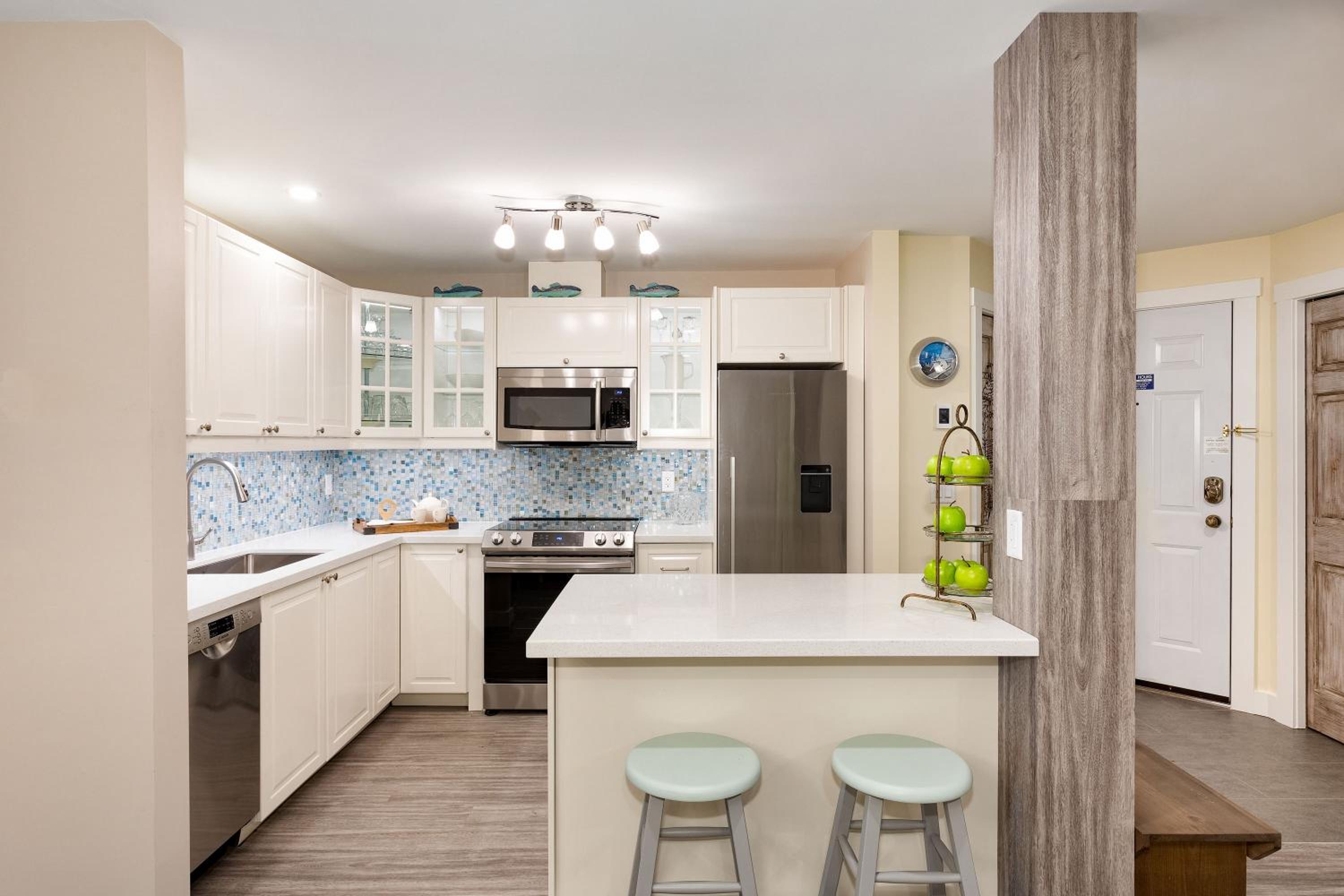 Renovated & Spacious 1bed/2bath Whistler Village