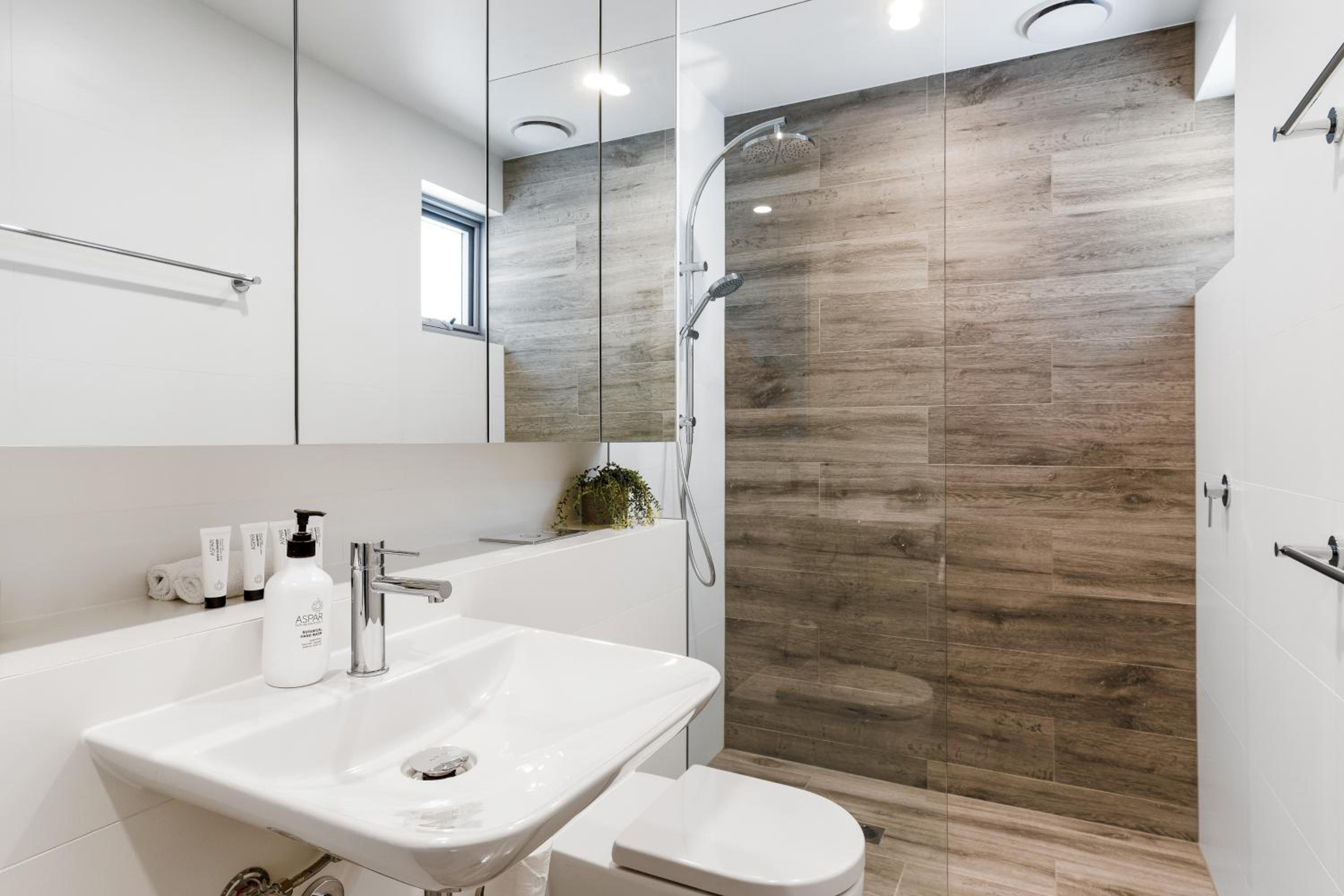 Azure Apartments Bondi by Urban Rest