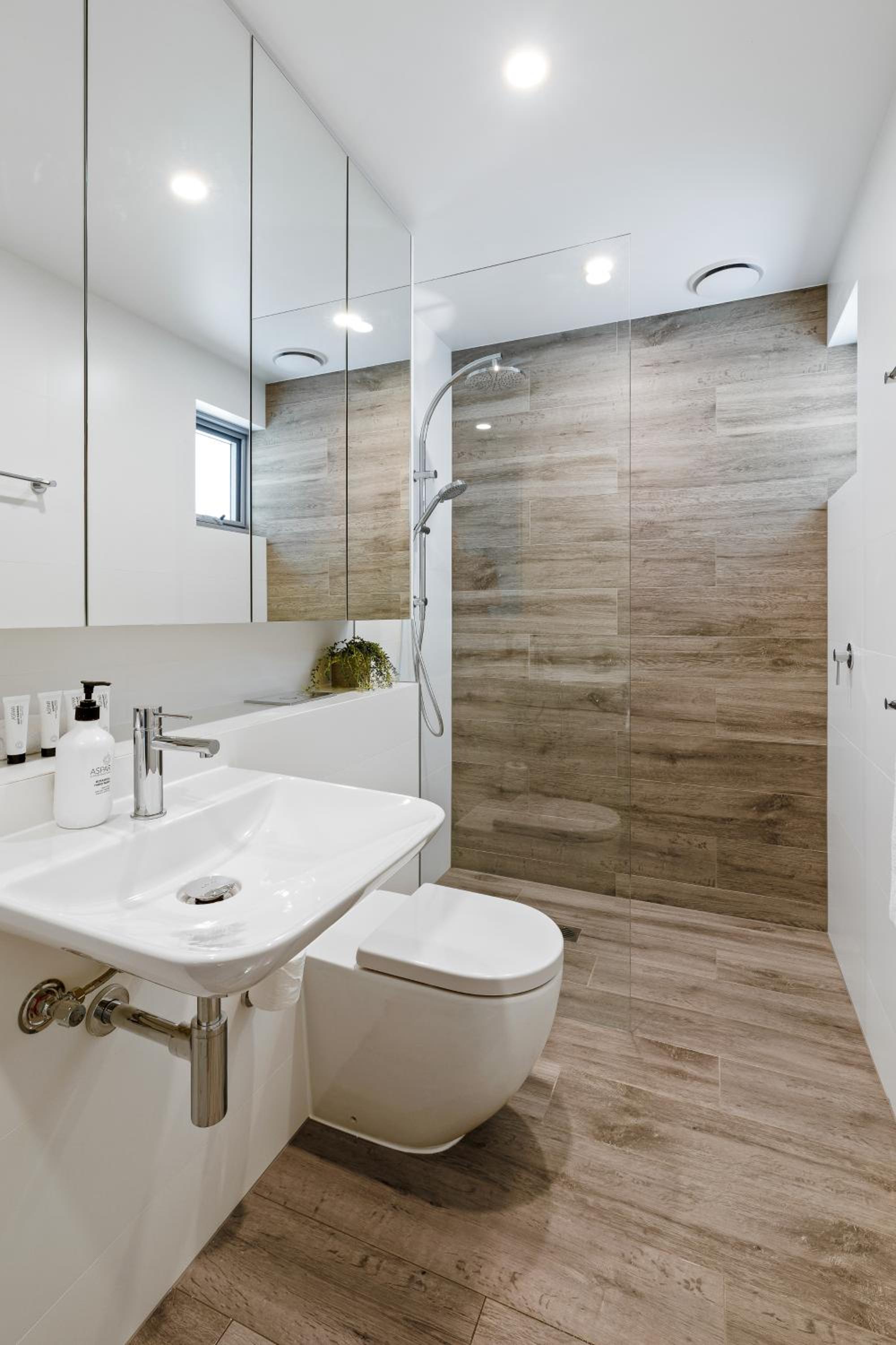 Azure Apartments Bondi by Urban Rest