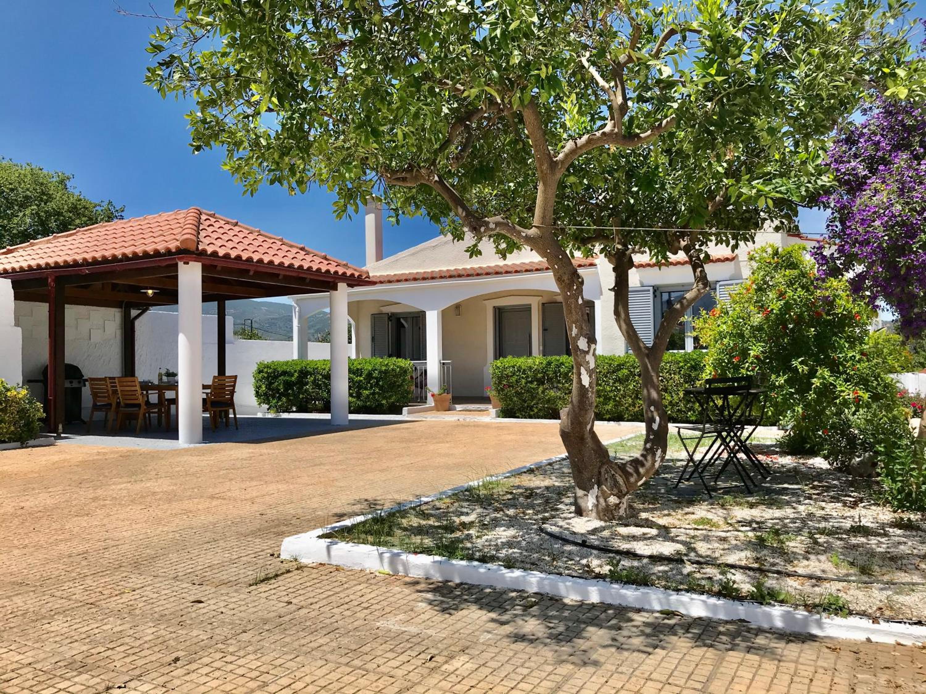 Hotel Villa Elena - Private Villa in the heart of nature - Image 1