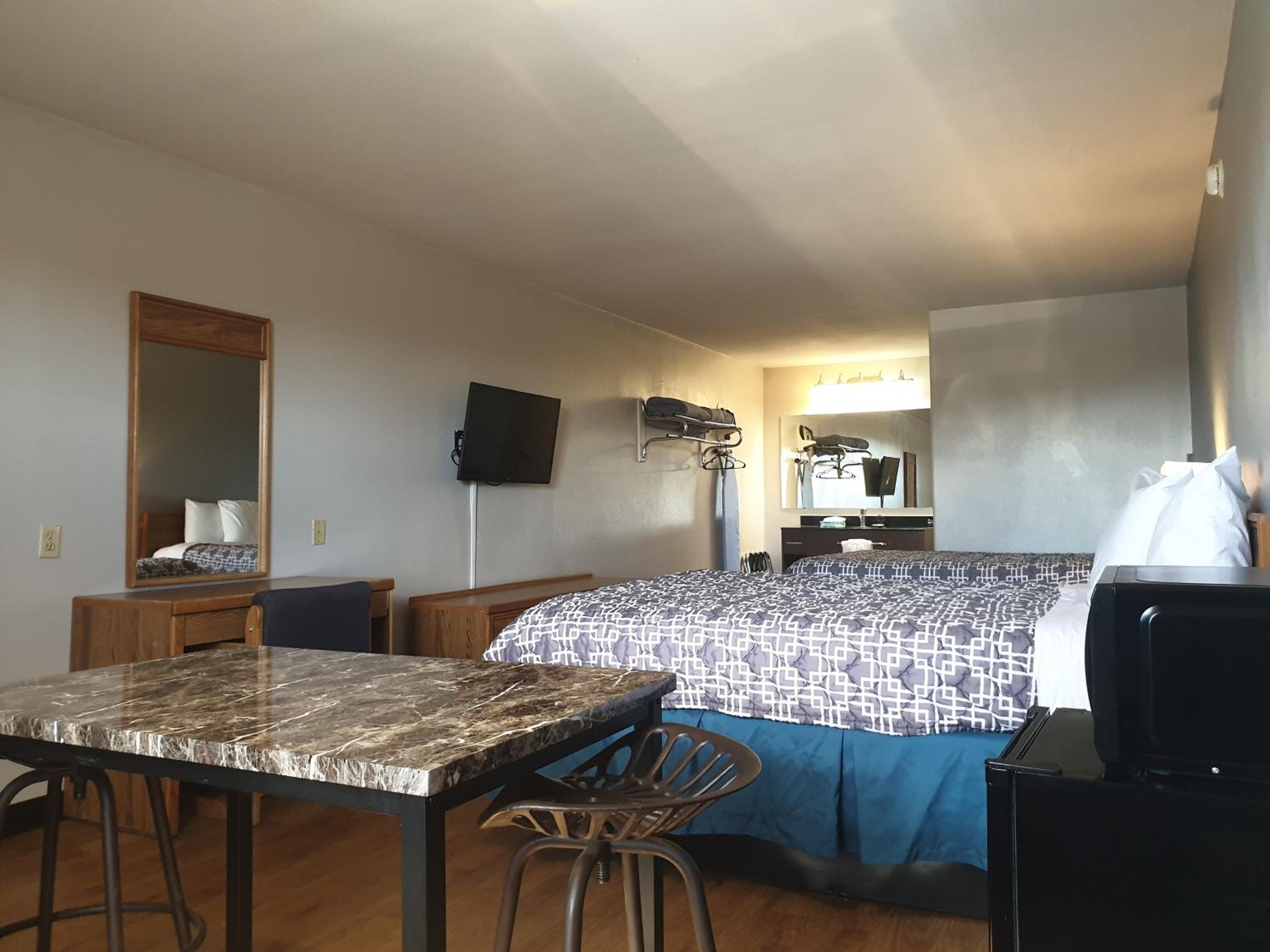Riata Inn - Marfa - Property Image 8