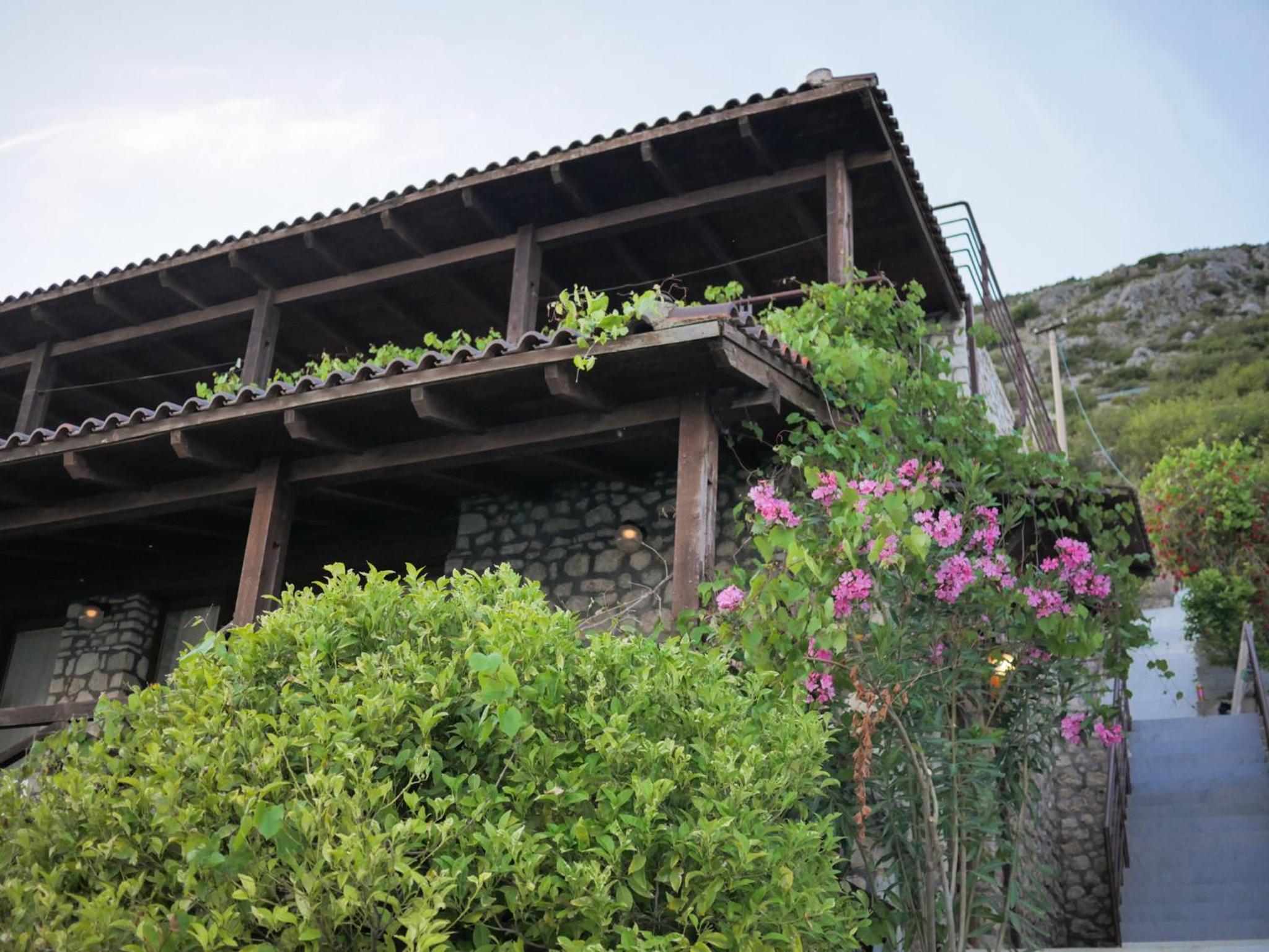 Seaside Duplex Stone Villa photo 4