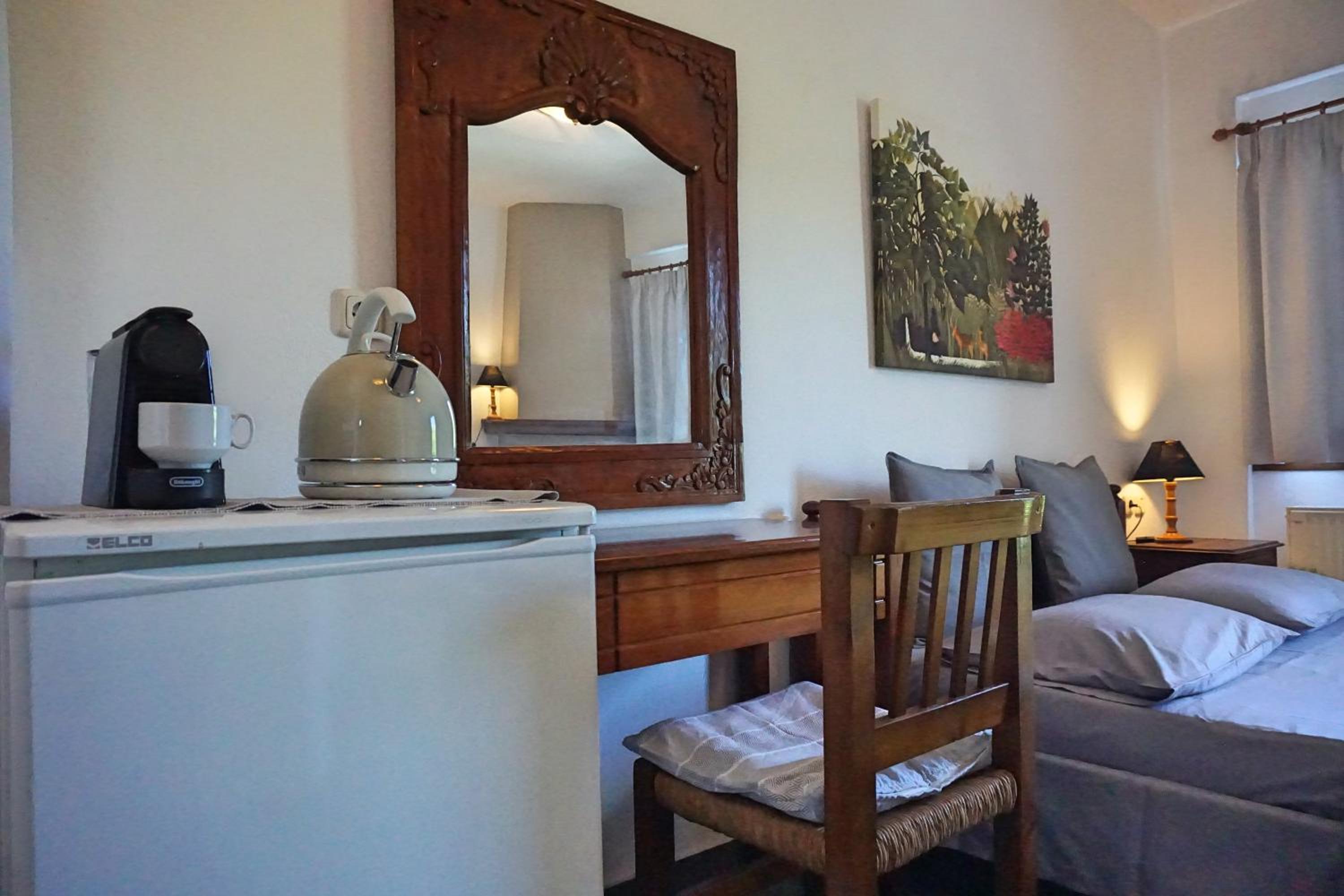 Artemisia House
