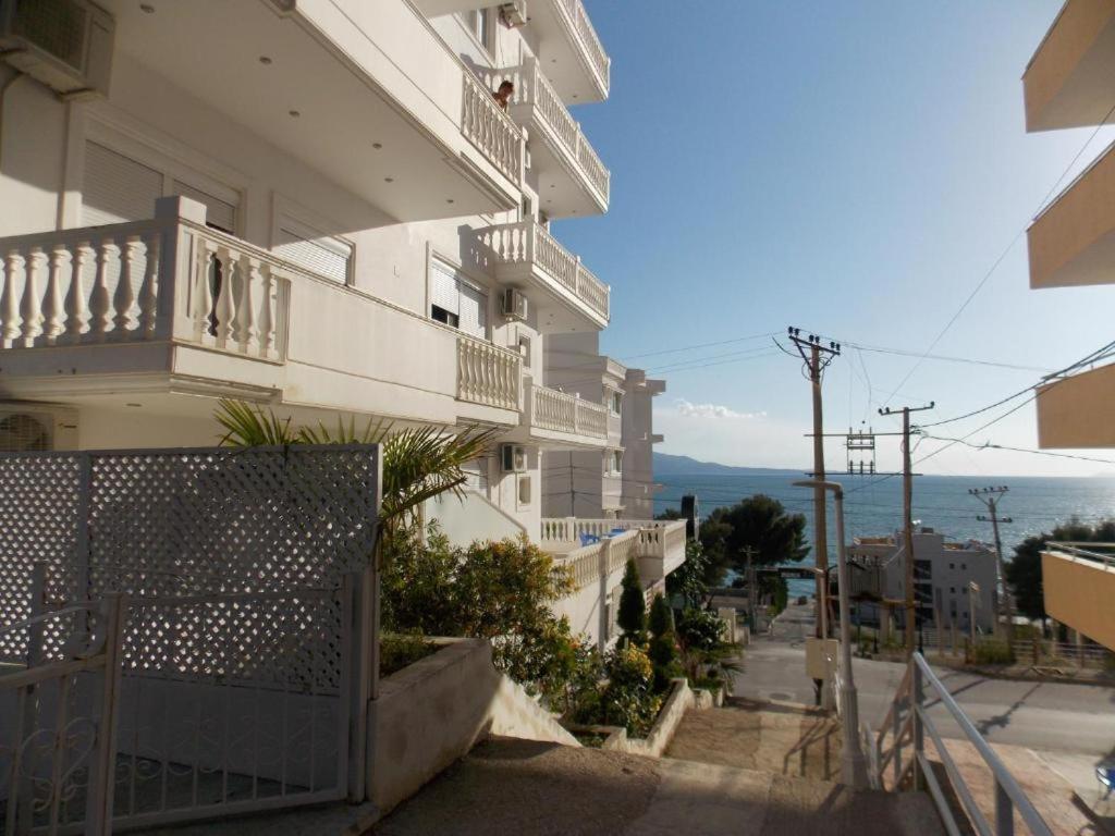 Coastline Apartments