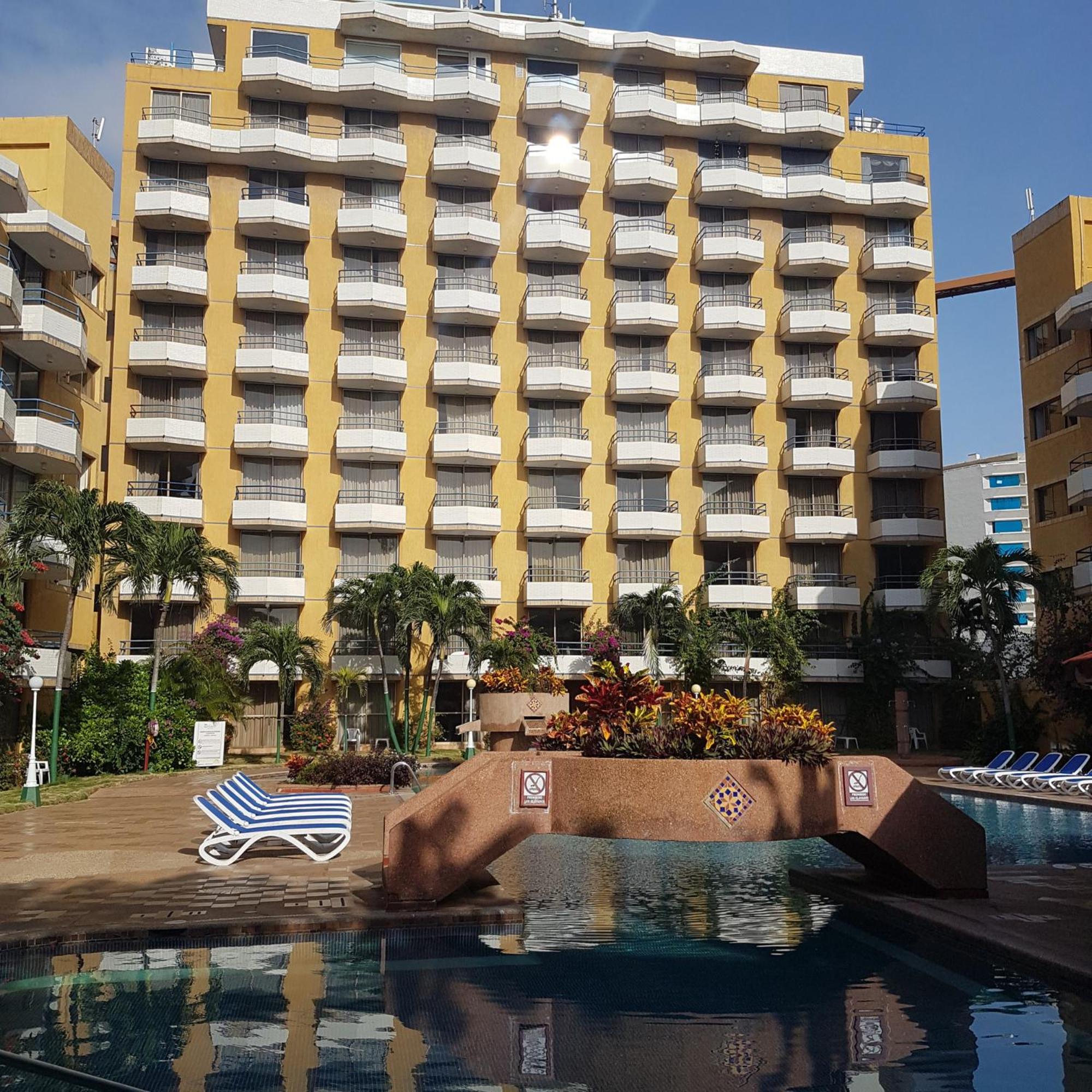 Hotel Margarita Dynasty - Photo 25