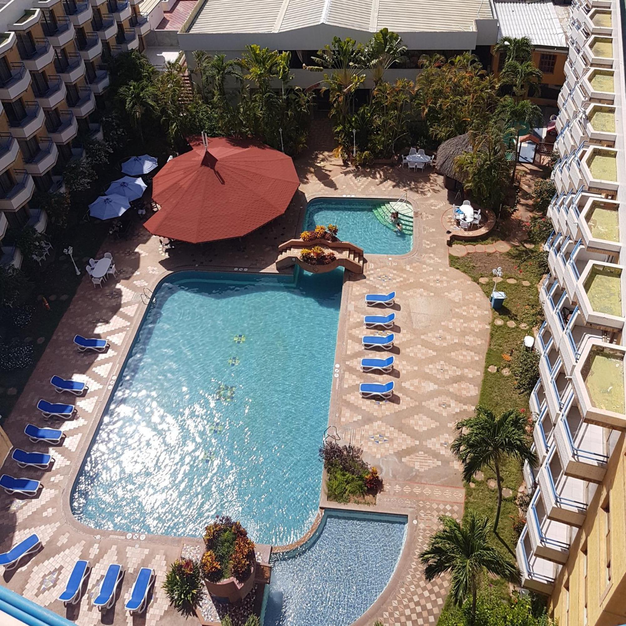 Hotel Margarita Dynasty - Photo 32