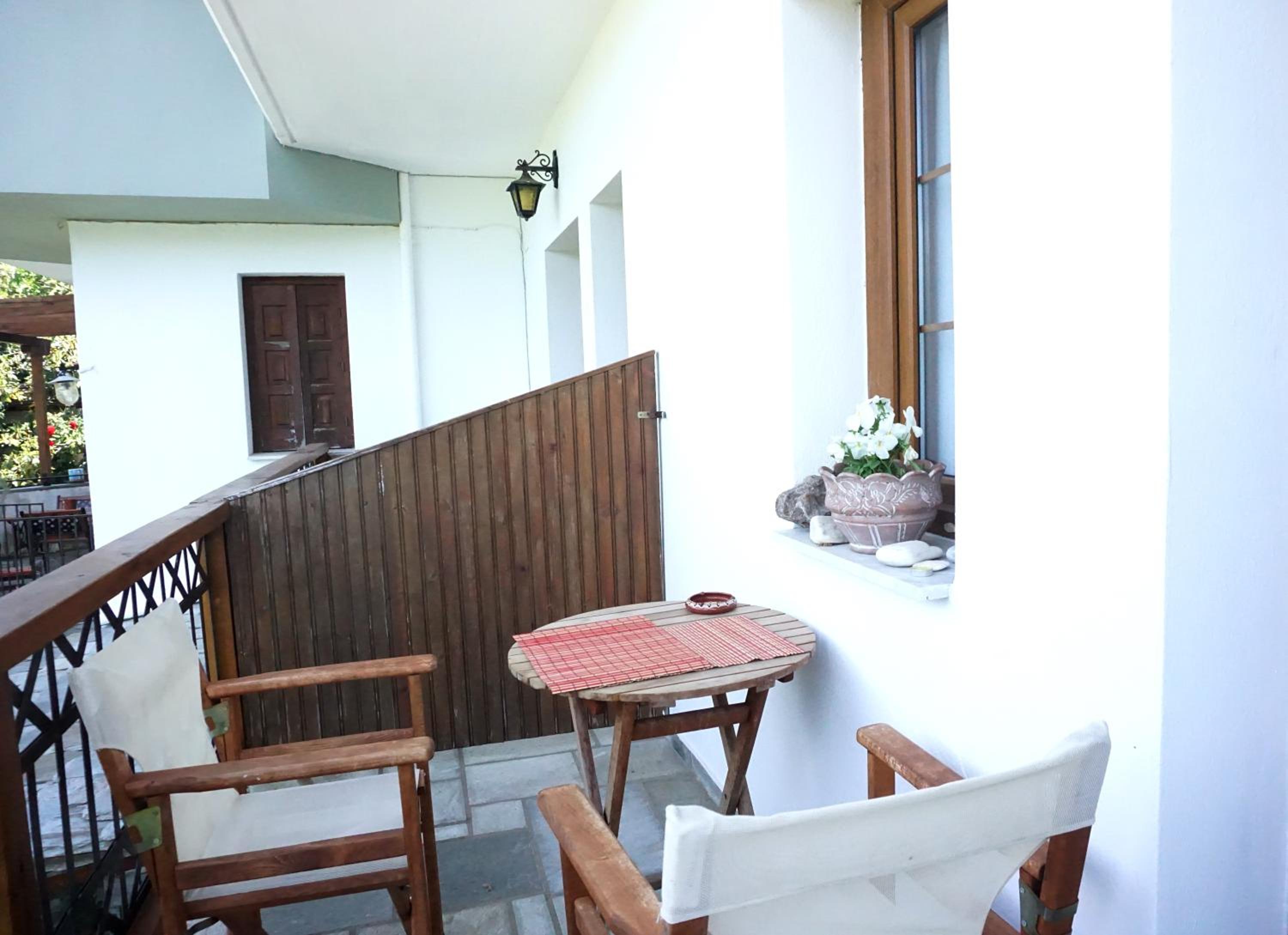 Artemisia House