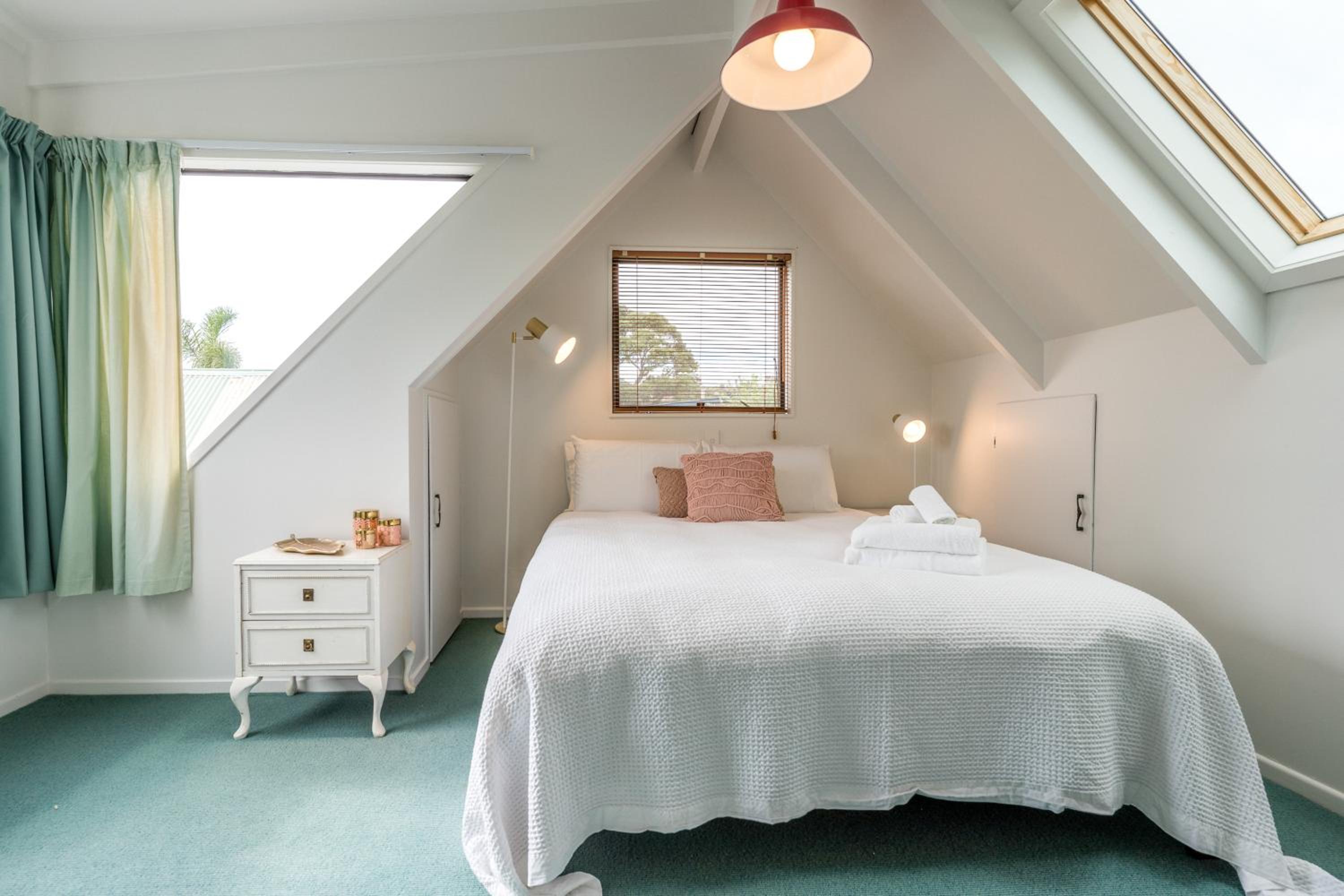 Blackpool Bayside - Stay Waiheke view 2
