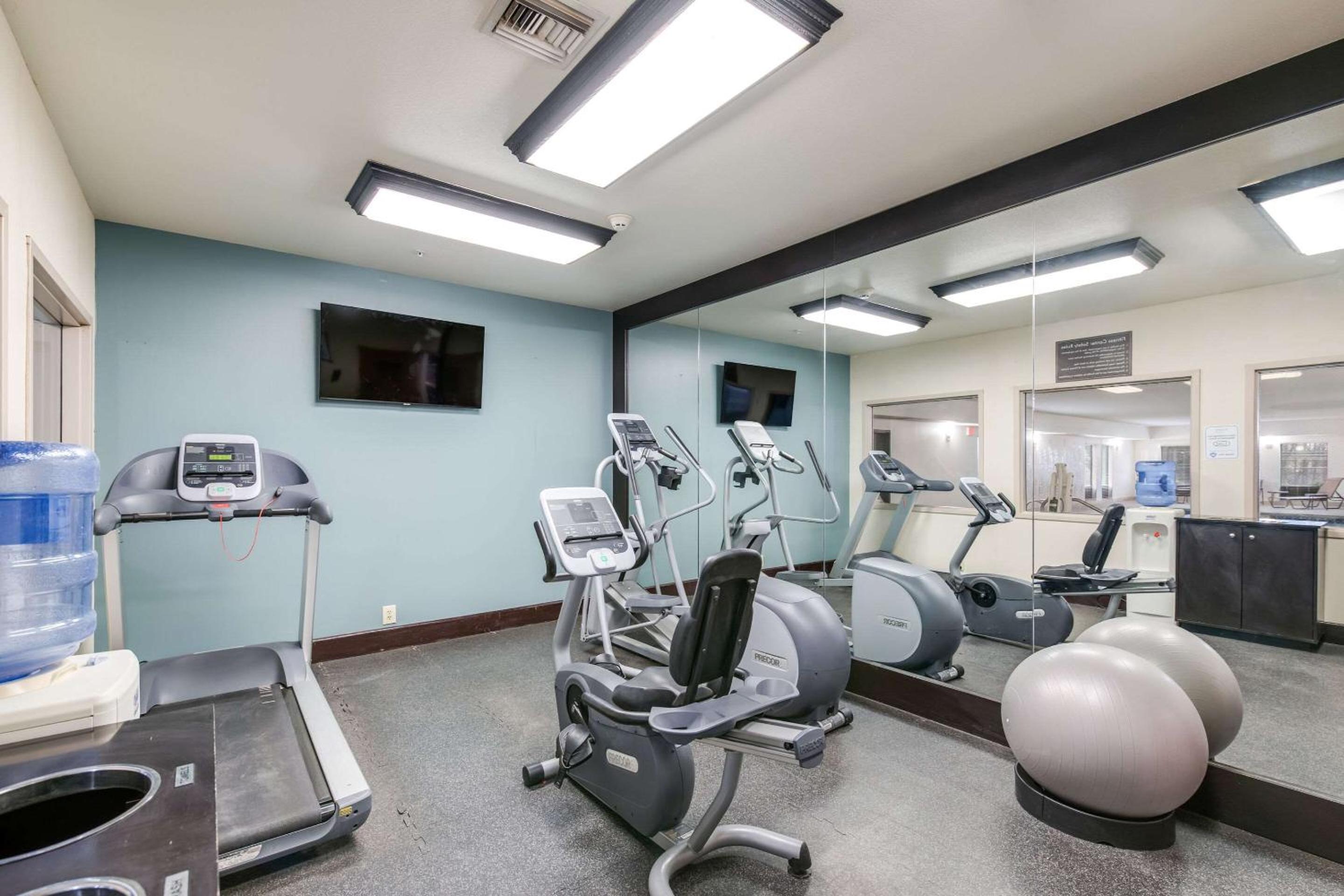 Clovis Vacations - Sleep Inn - Property Image 12