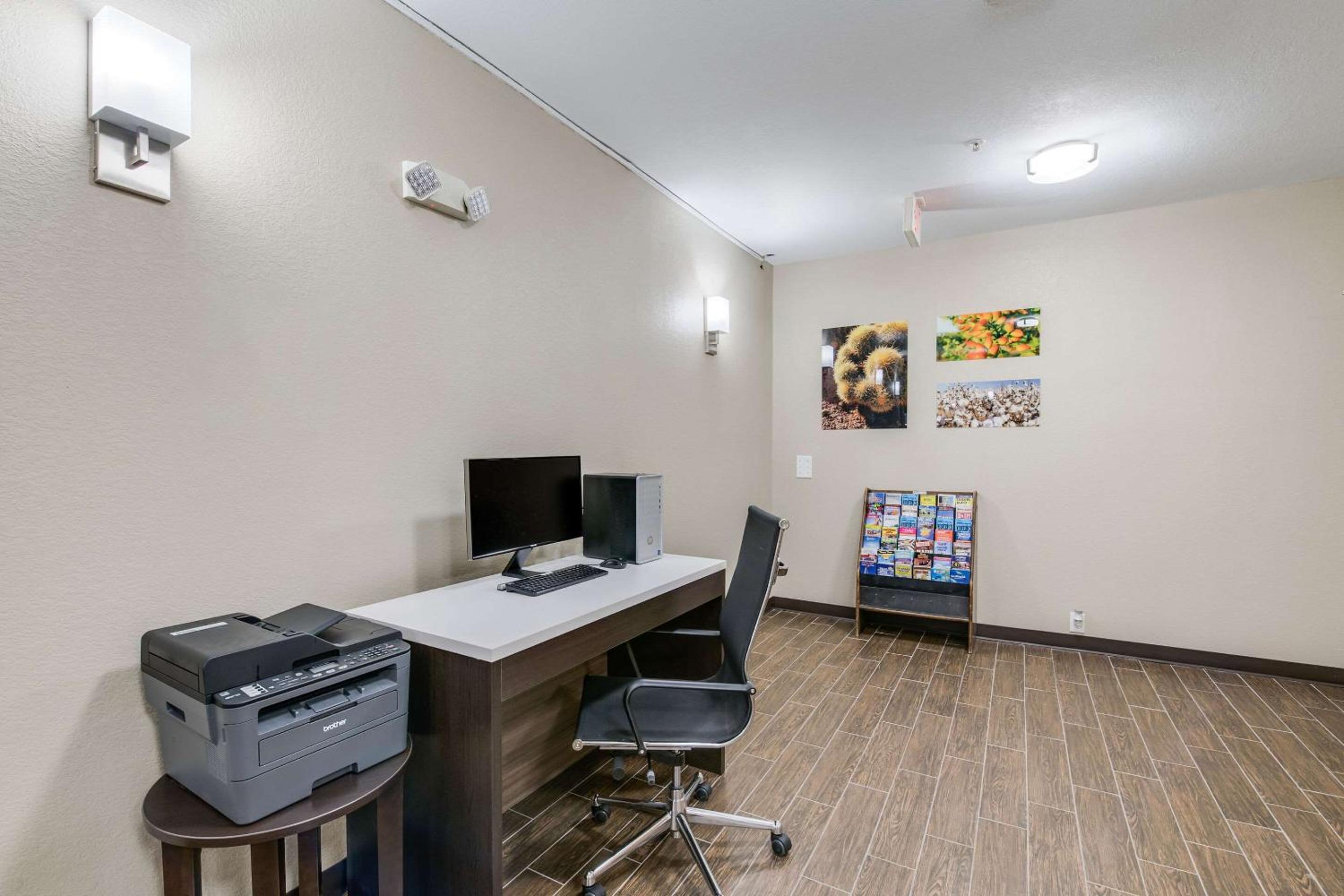 Clovis Vacations - Sleep Inn - Property Image 10