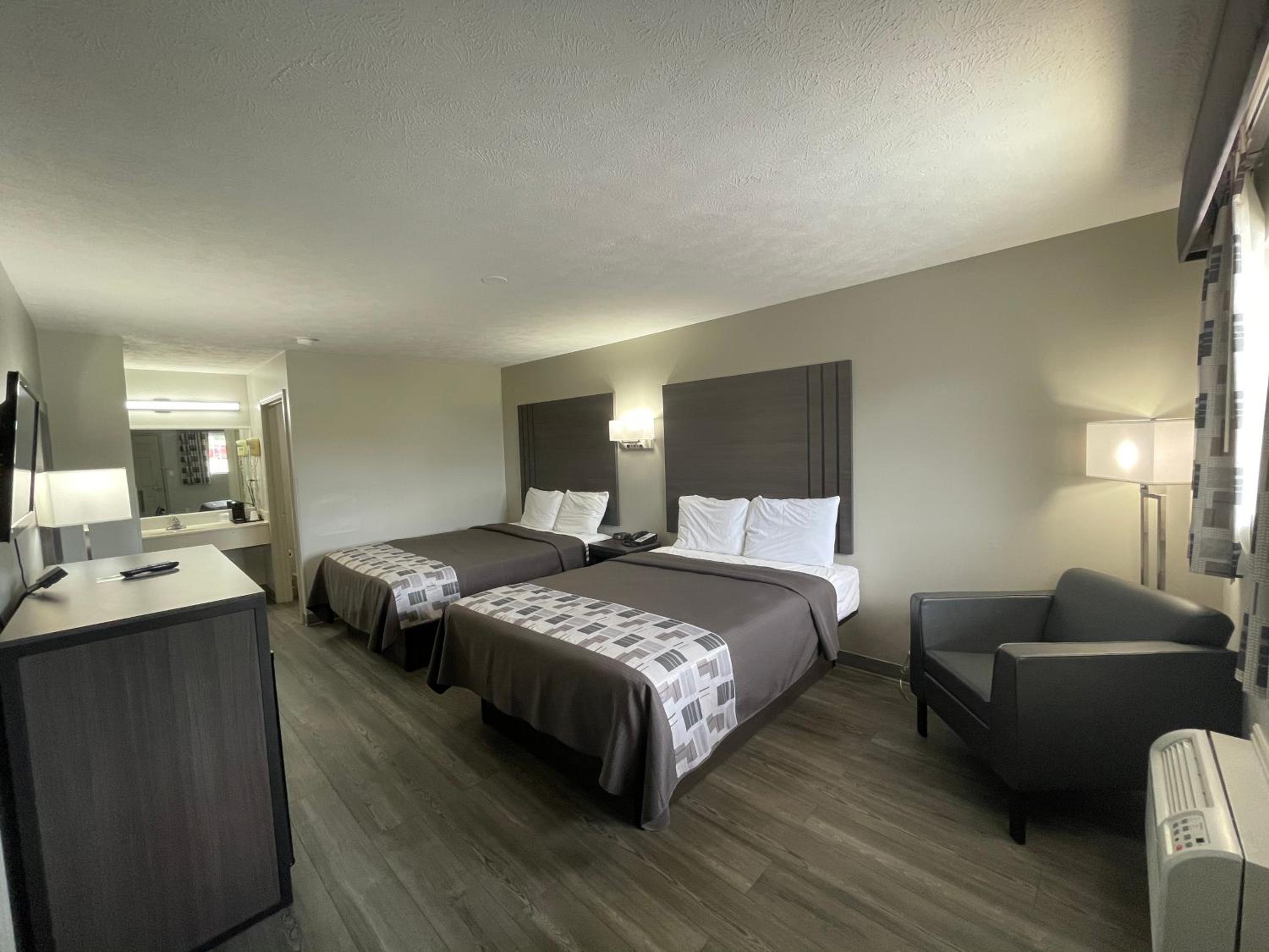 Embassy Inn - Hohenwald