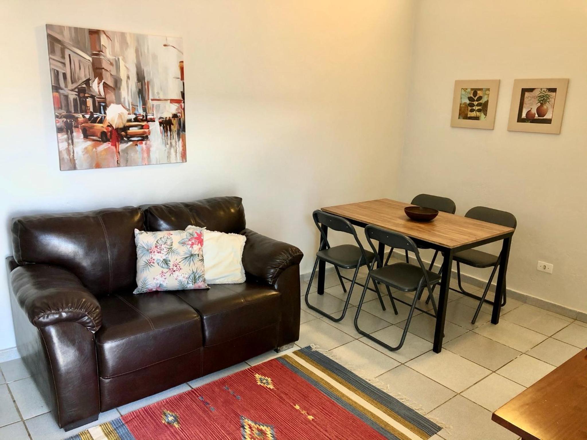 Casa com ótima localização