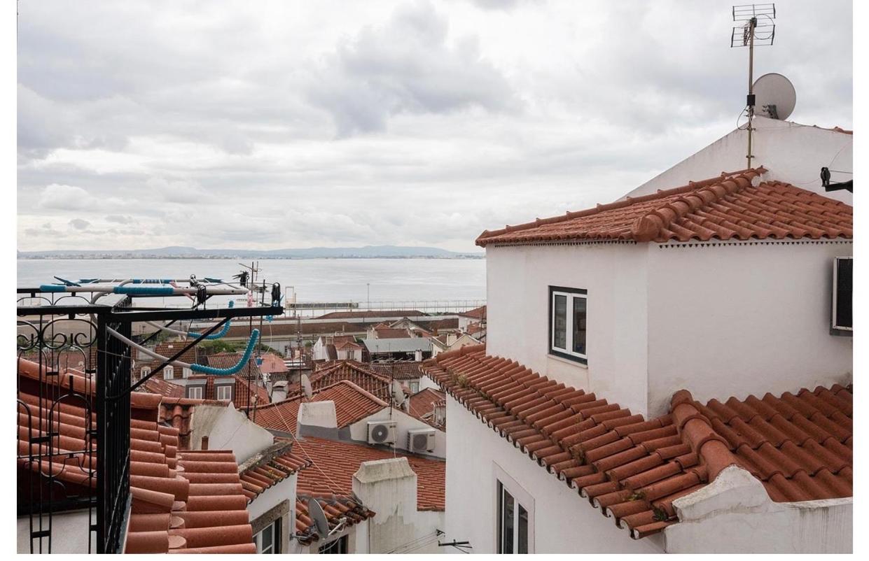 Cosy Alfama view 5