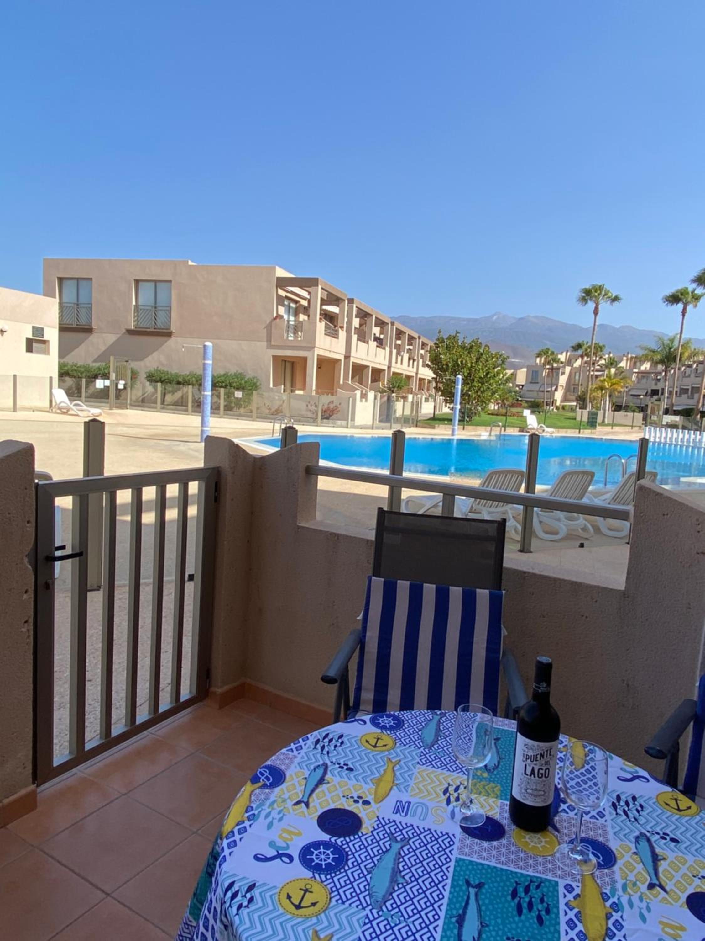 Tejita by the pool, 2min walk to sea view 5