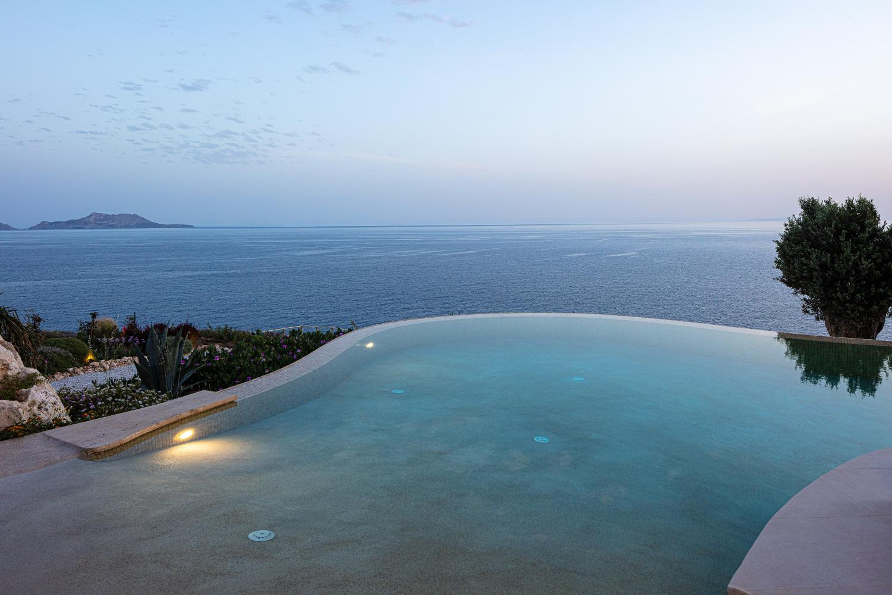 Photo 33