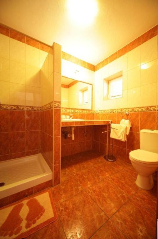 Photo 38