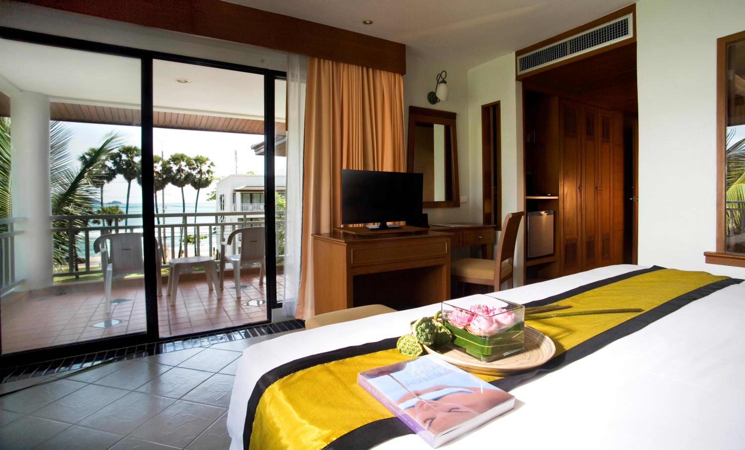 Sunset Beach Resort