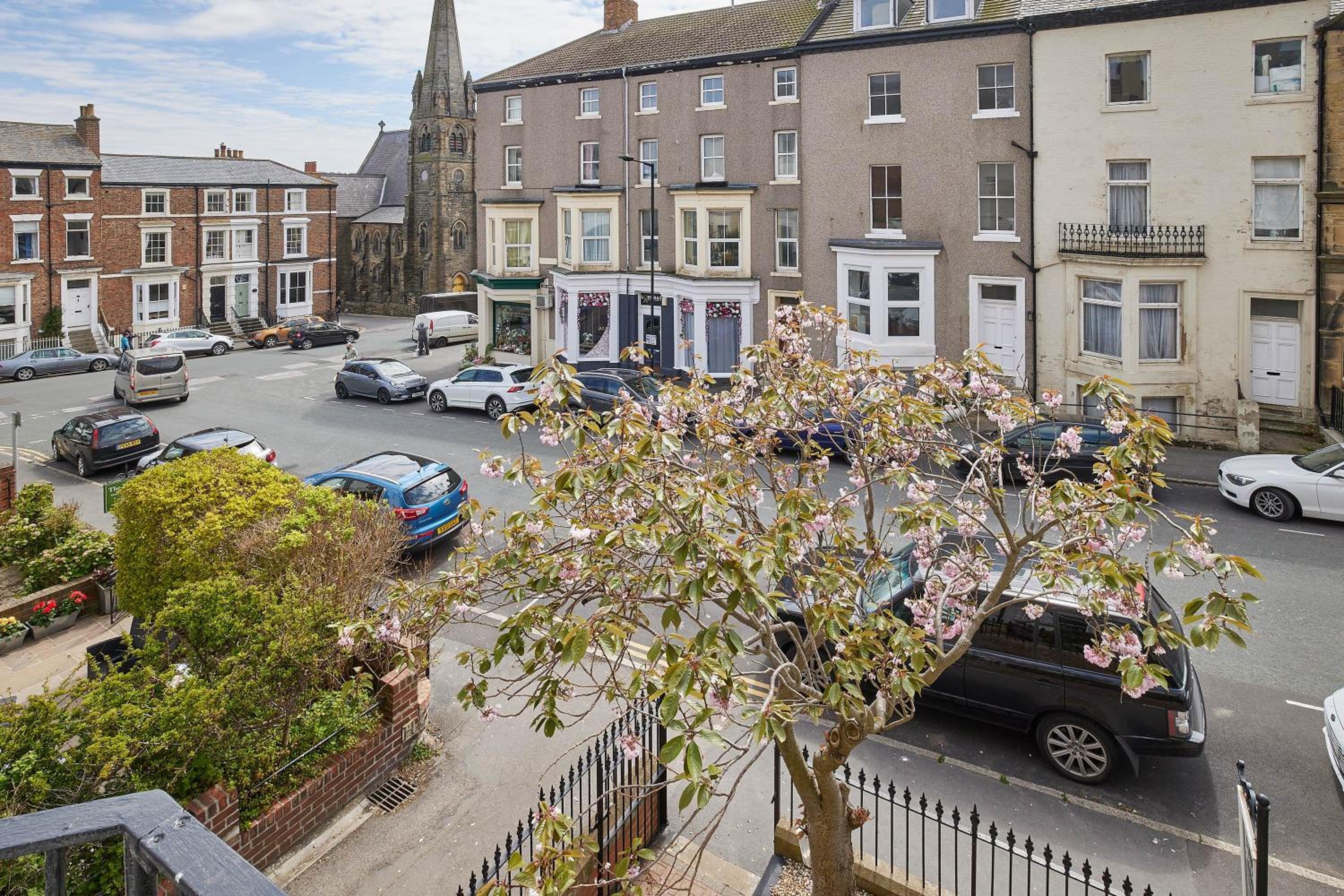 Glencoe Holiday Apartments Whitby view 3
