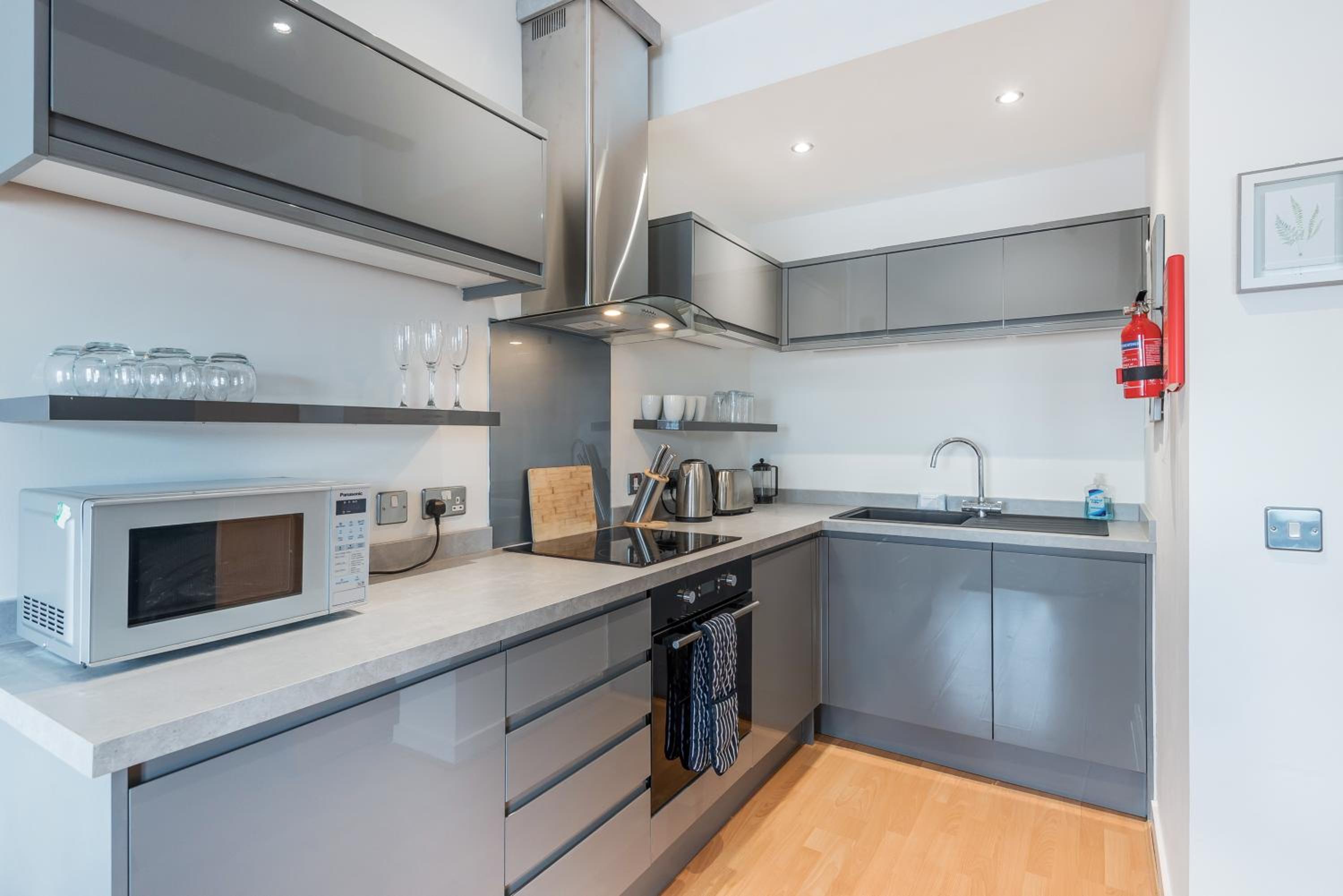 The Tannery - 2 bed 2 bath apartment with parking photo 4