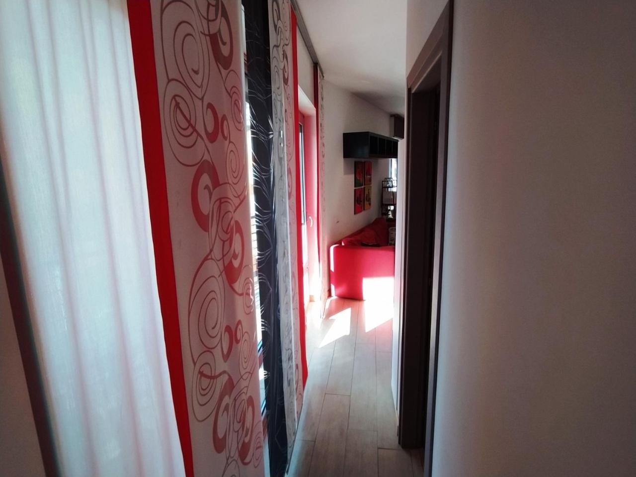 Appartamento vicino Metro C - Mirti