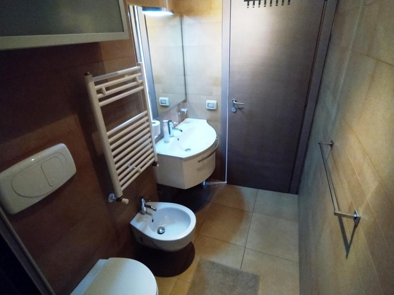 Appartamento vicino Metro C - Mirti
