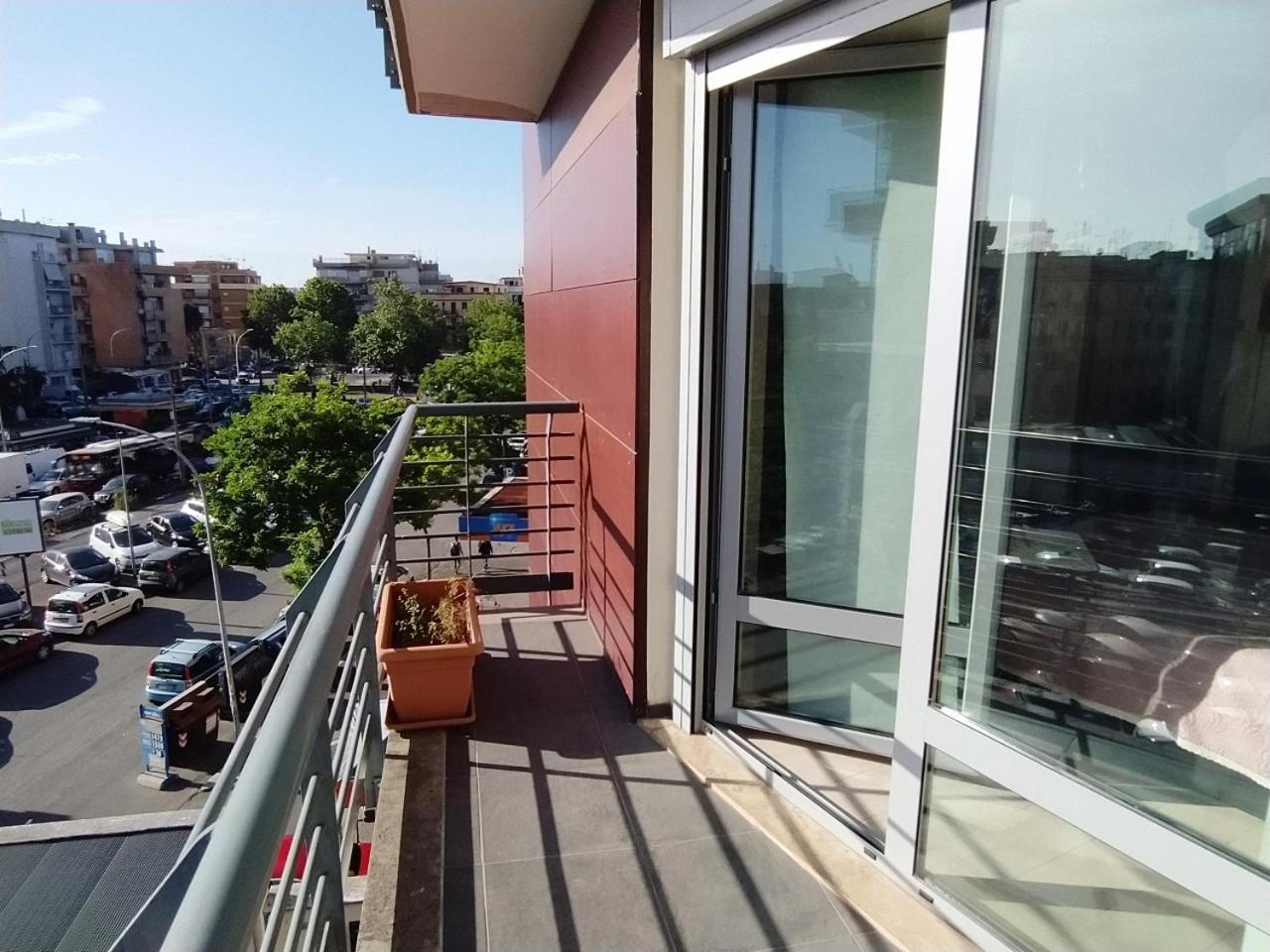 Appartamento vicino Metro C - Mirti