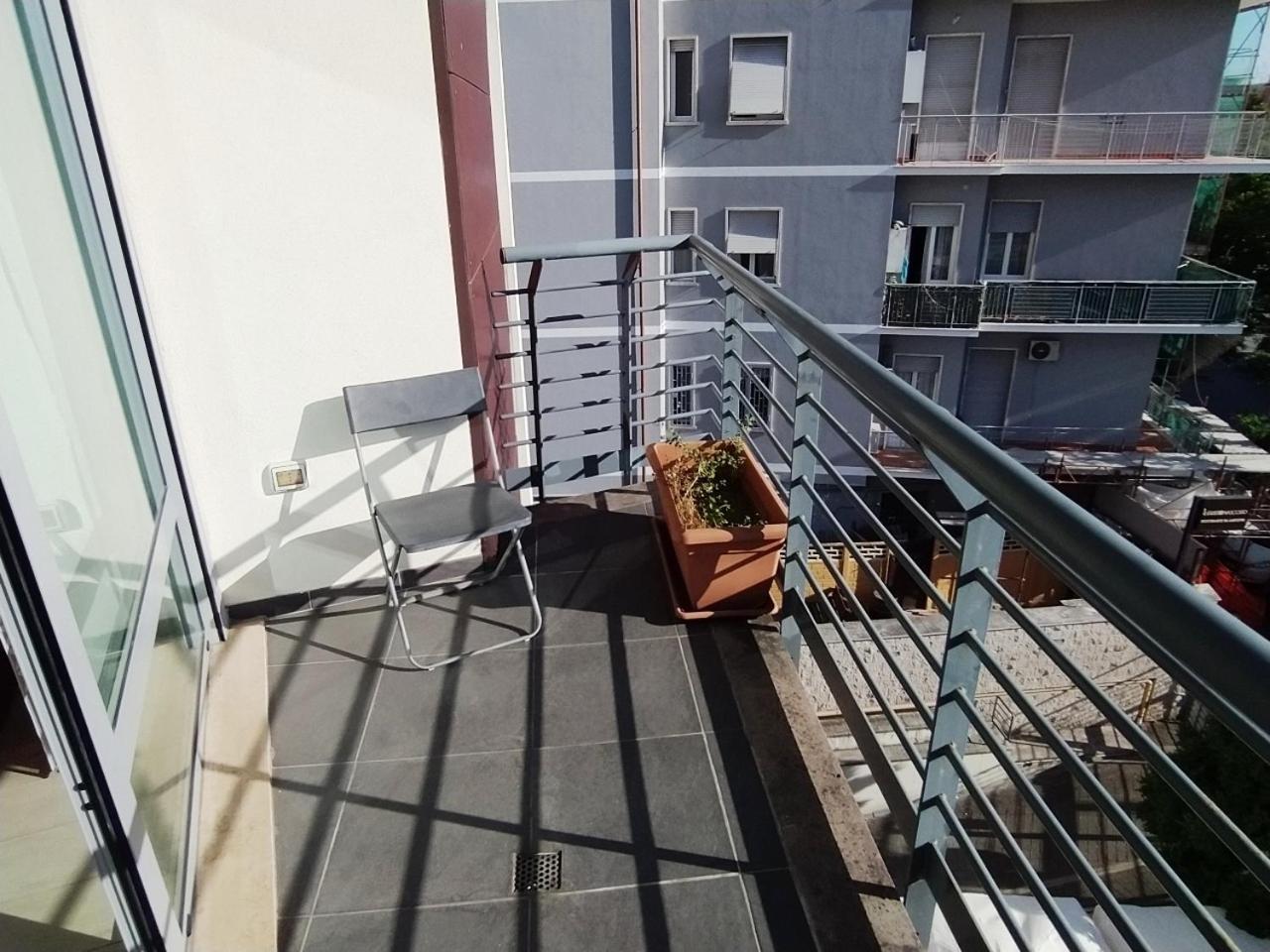 Appartamento vicino Metro C - Mirti