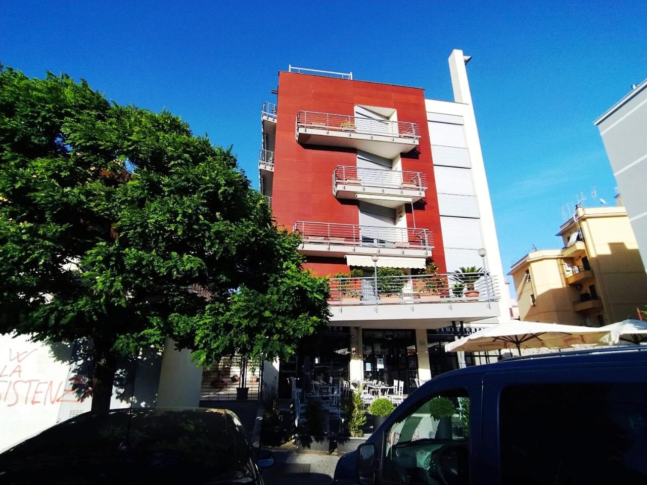 Appartamento vicino Metro C - Mirti