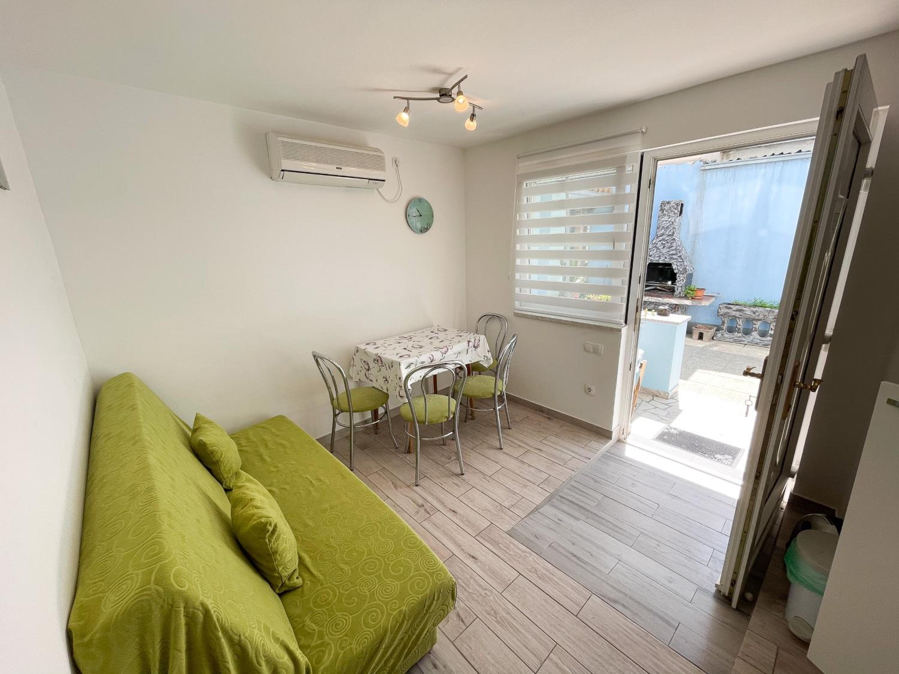 Apartmani Fruk view 5