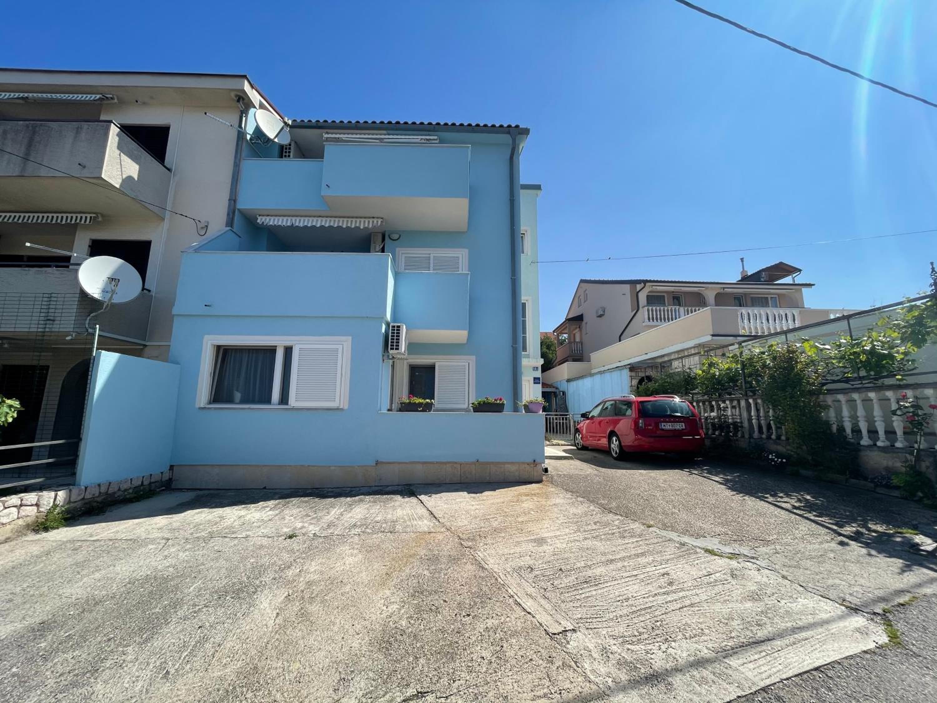 Apartmani Fruk view 2