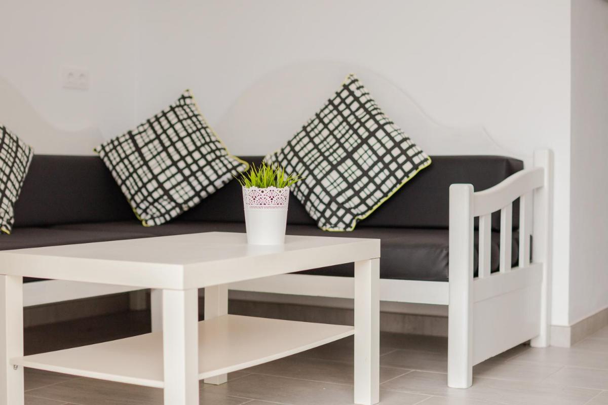 Apartmento con terraza privada-c1 view 5