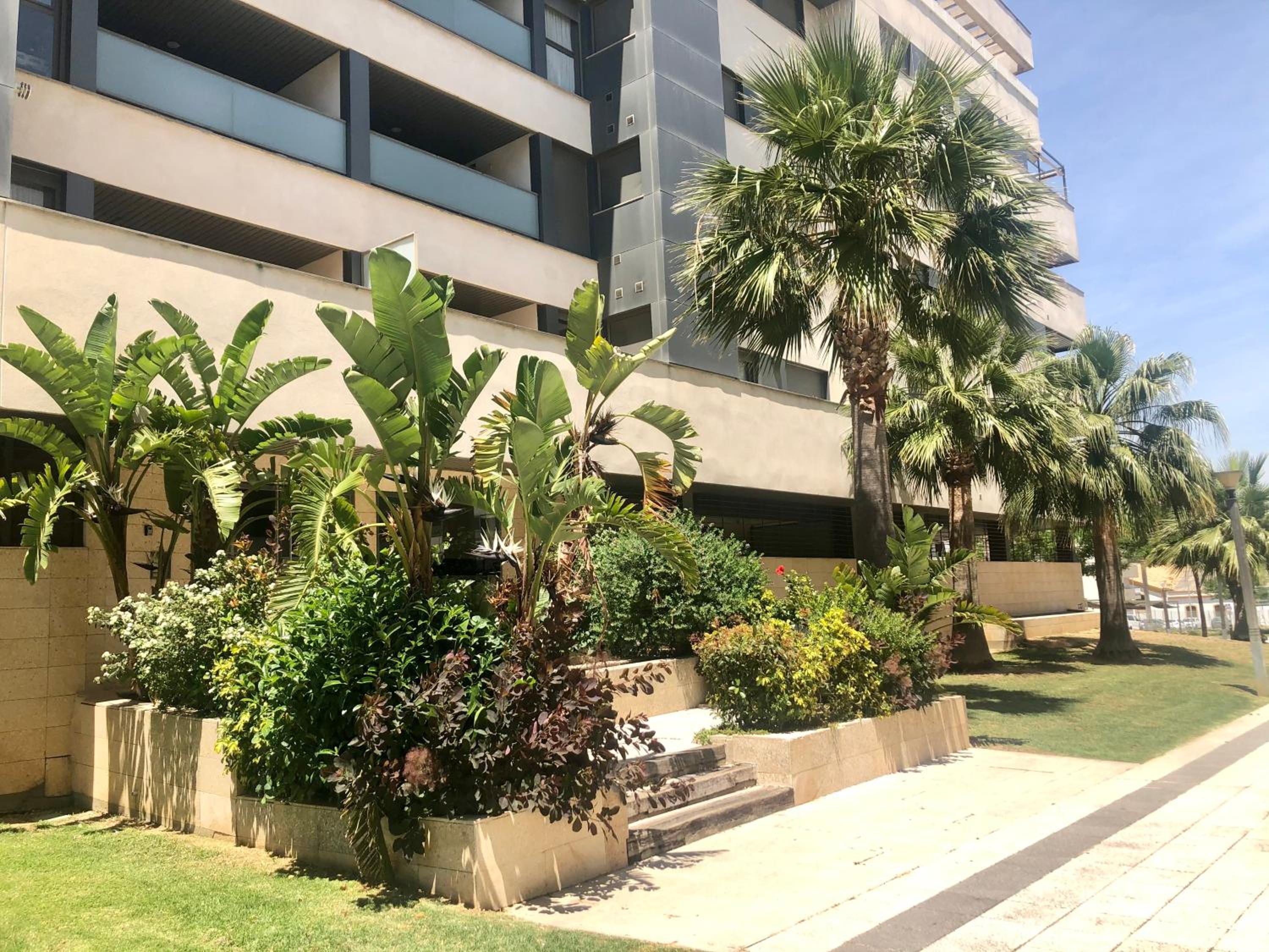 GATU Piso Puerto, Centro, parking gratis, terraza, piscina común- Mayores de 25 años y familias view 3