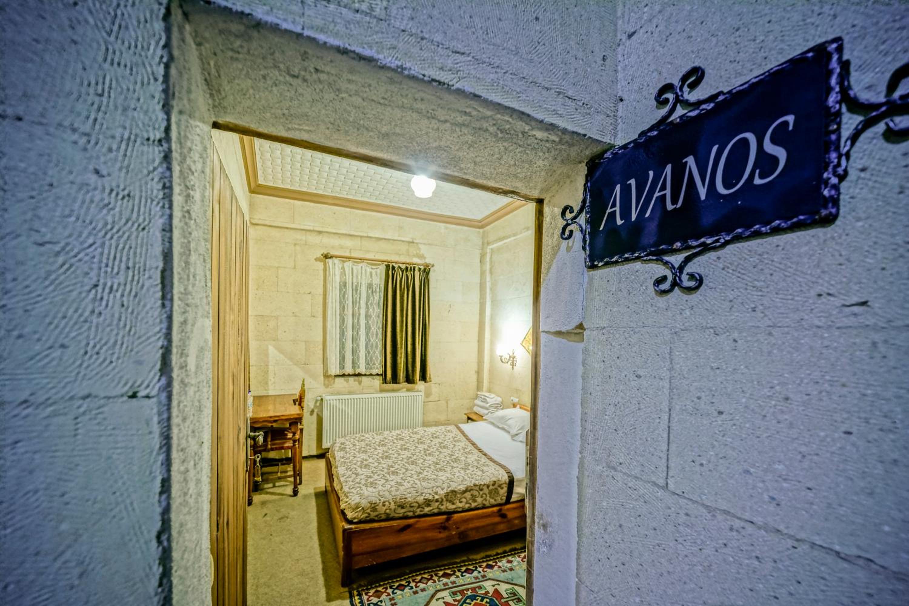 Elysee Cave House - Image 11