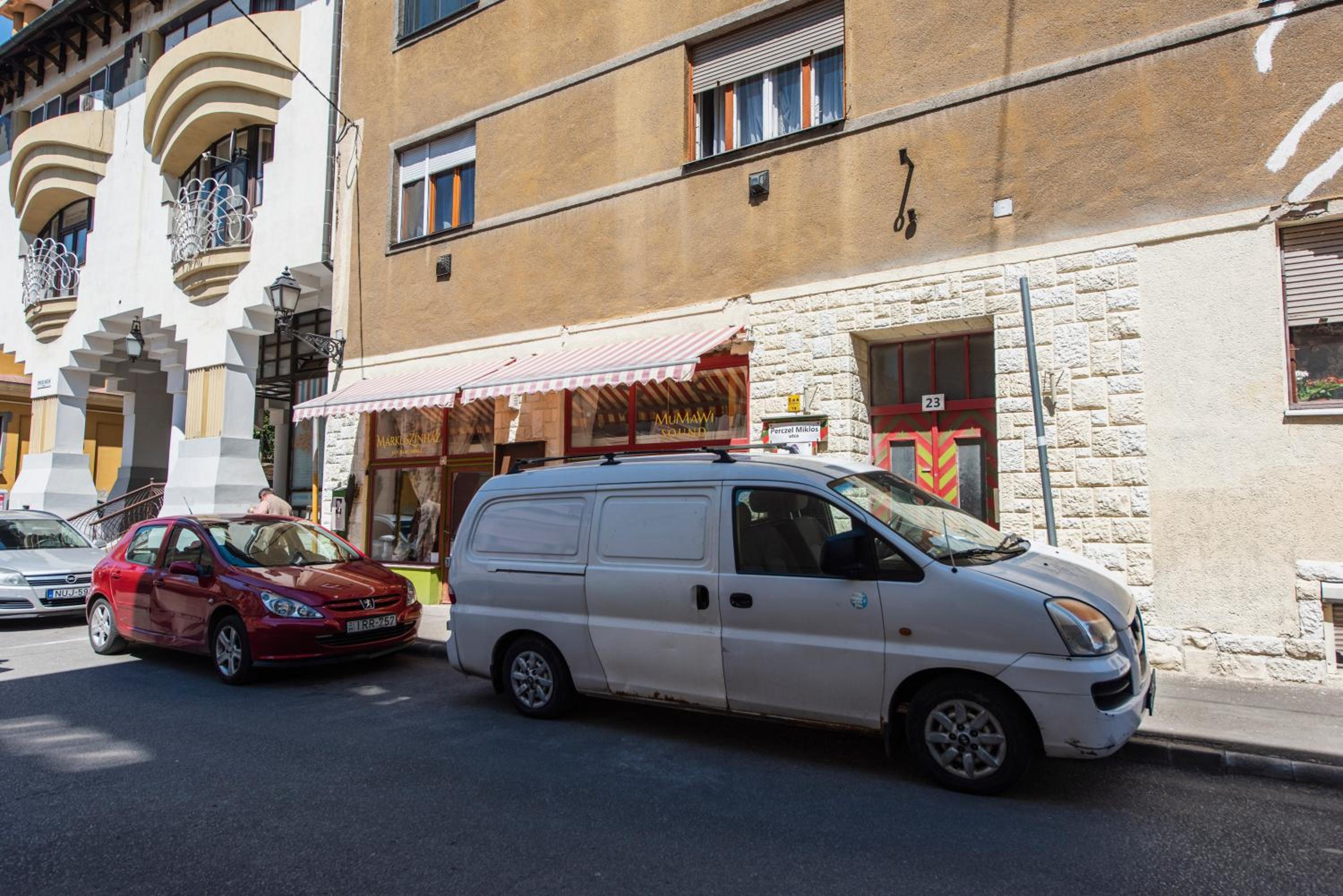 Photo 19