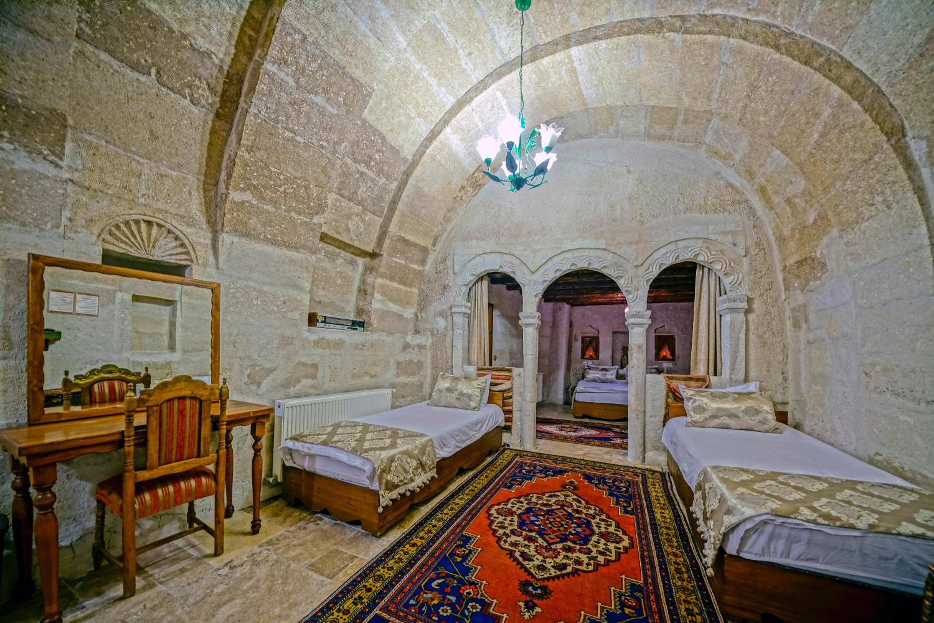 Elysee Cave House - Image 43