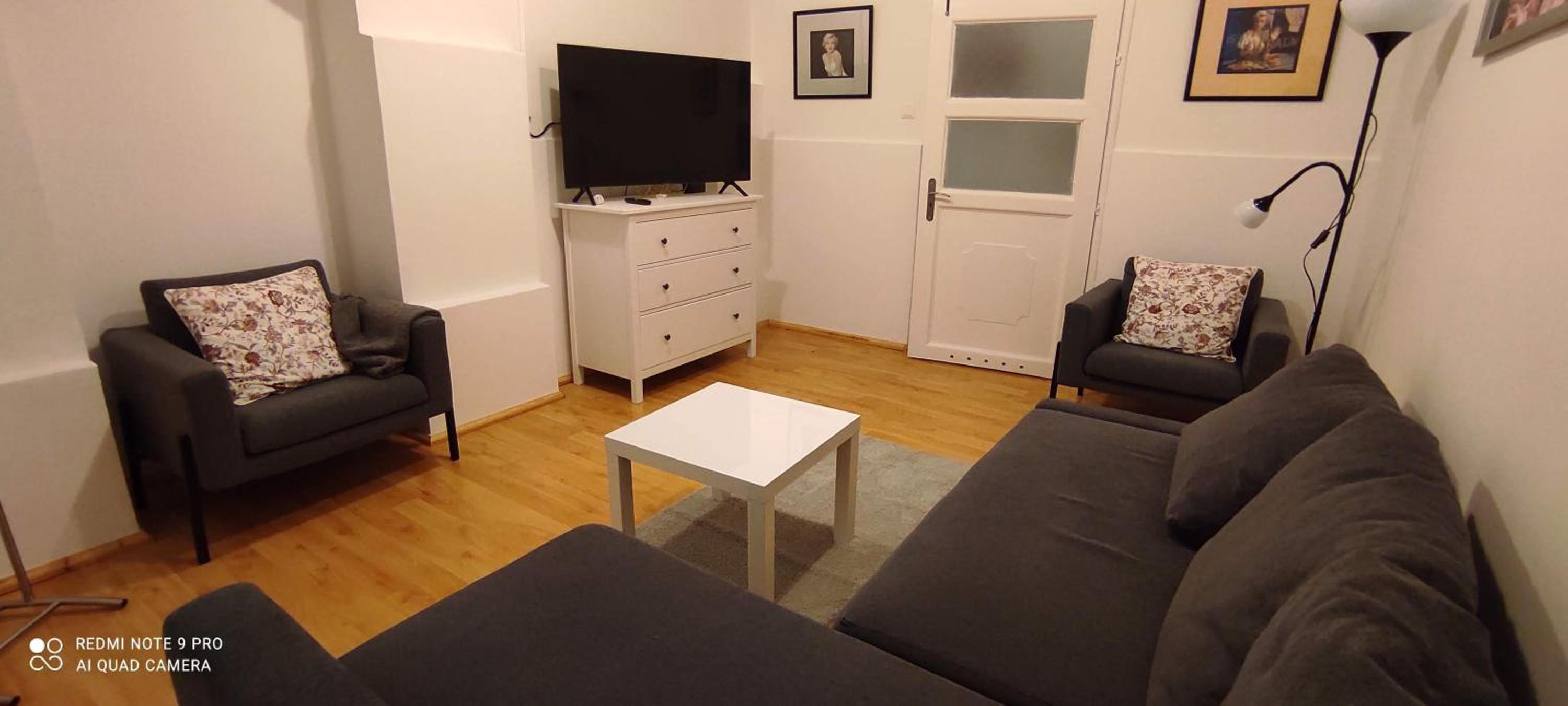 FSQH UNDER Apartman