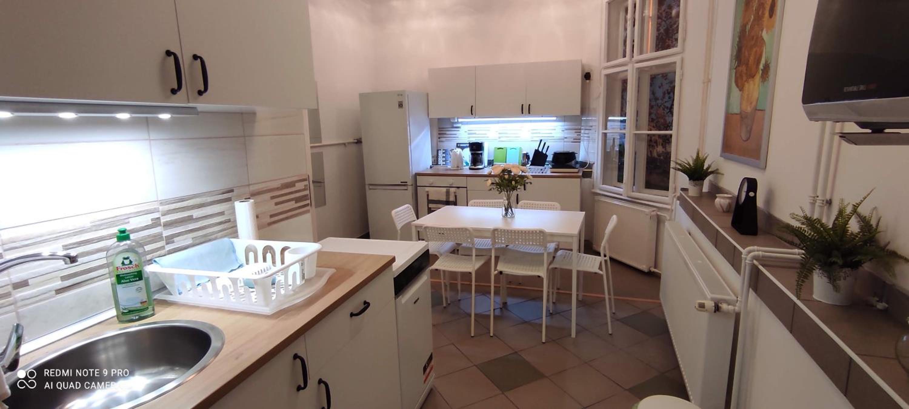 FSQH UNDER Apartman