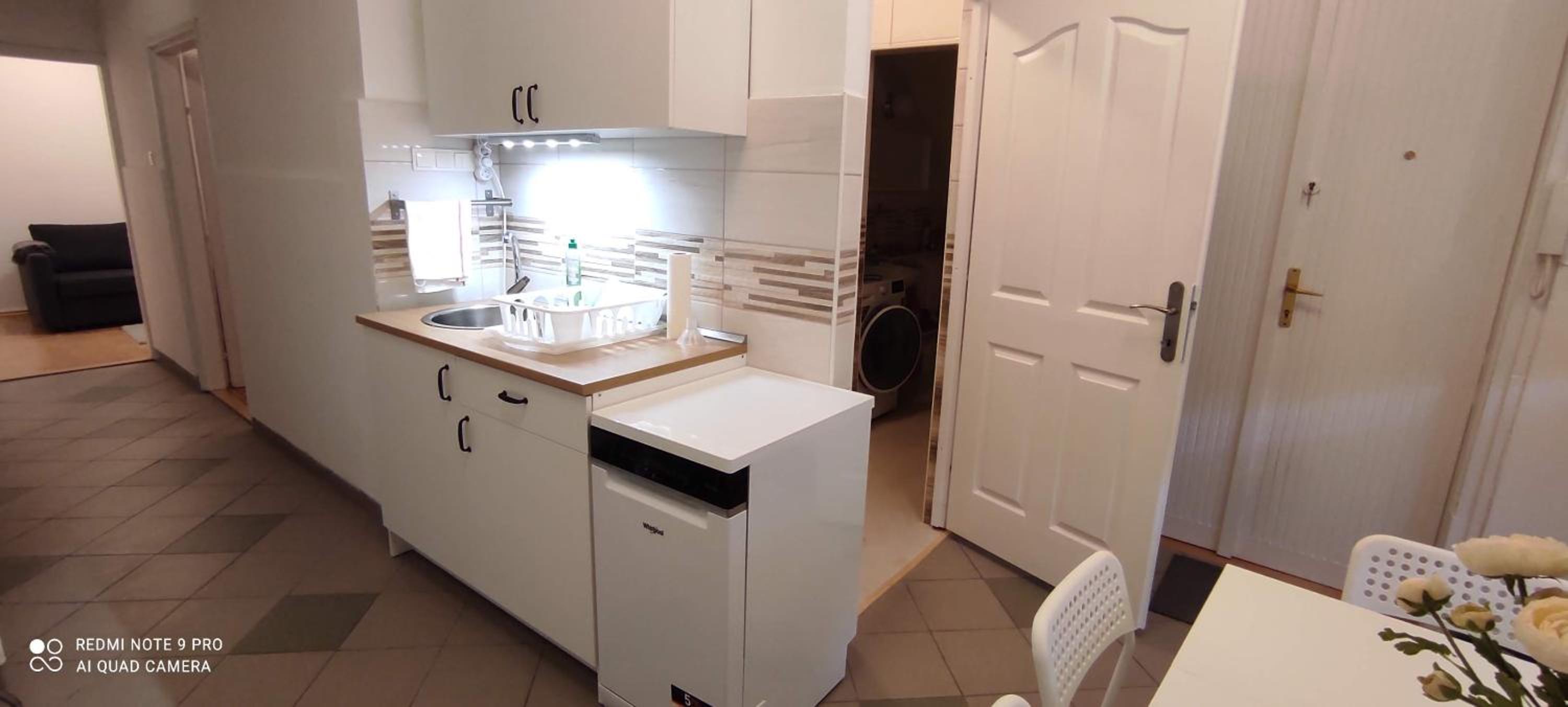 FSQH UNDER Apartman