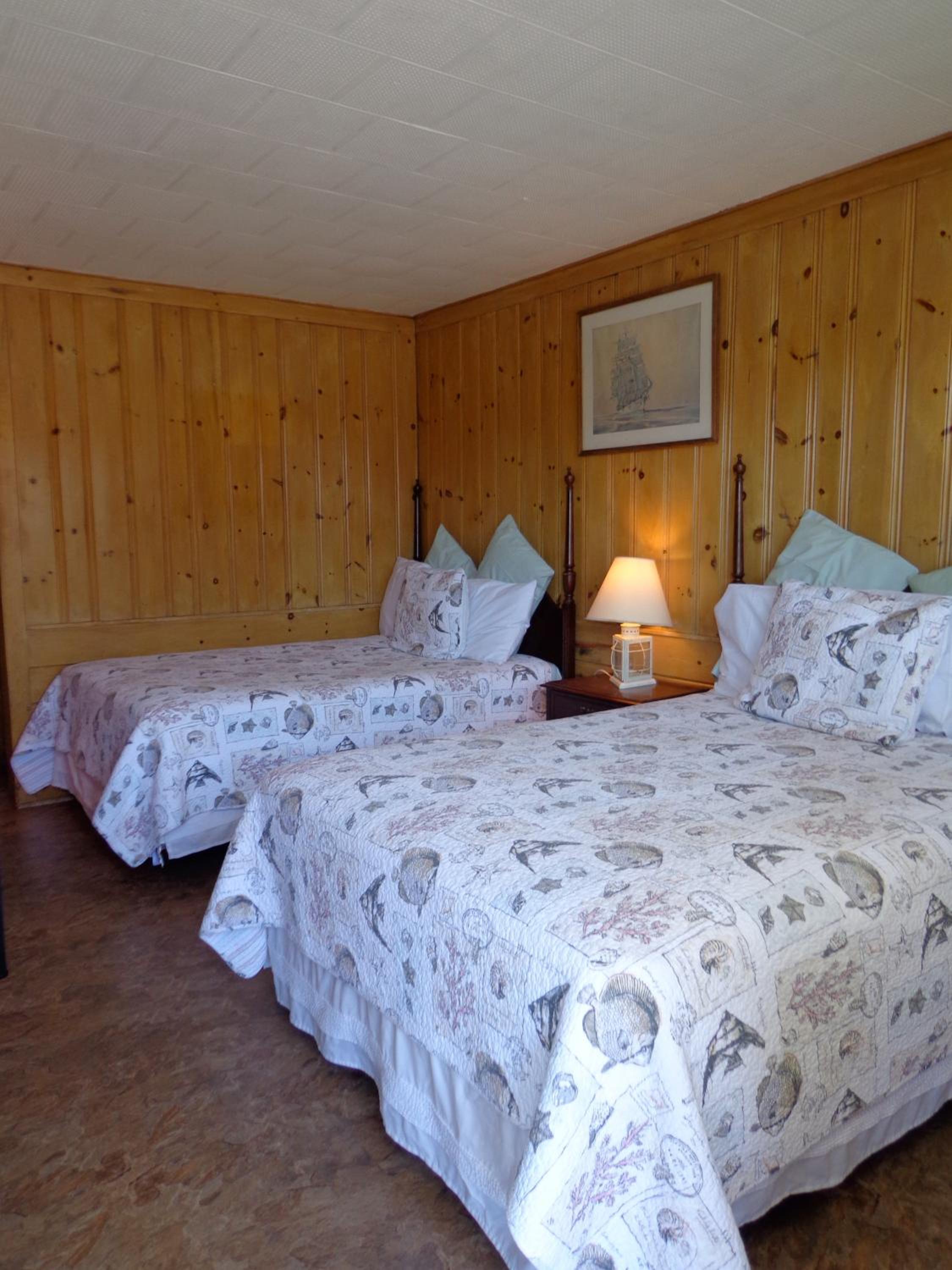 Town & Beach Motel